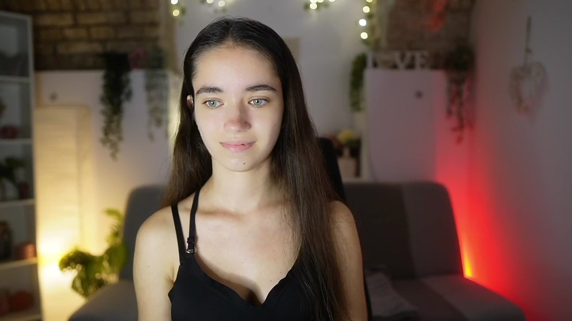 Gallery image thumbnail from Gia_Paige18's myfreecams stream on, 08/10/2025, 16:03 image 5 of 20
