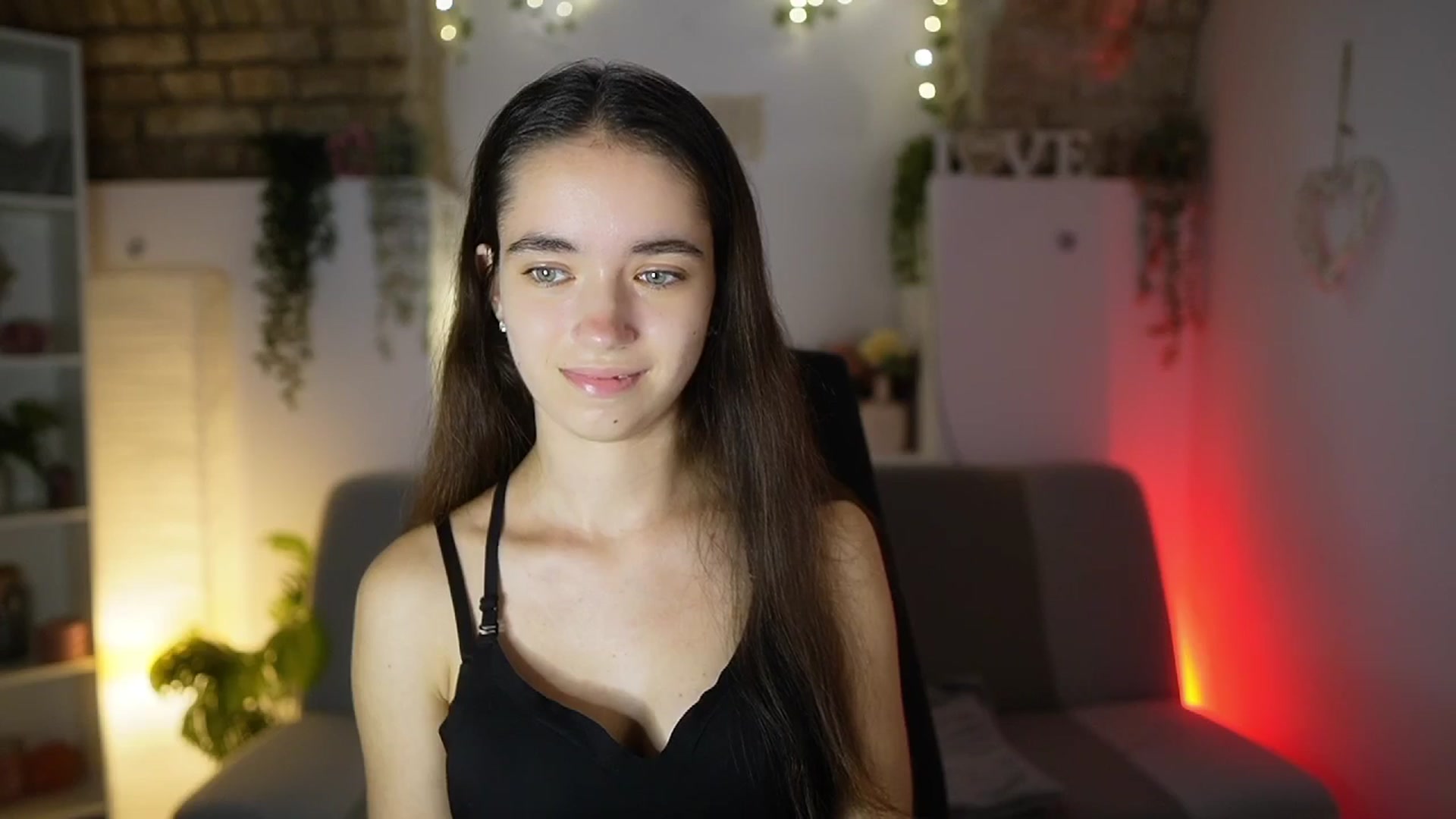Gallery image thumbnail from Gia_Paige18's myfreecams stream on, 08/10/2025, 16:03 image 19 of 20