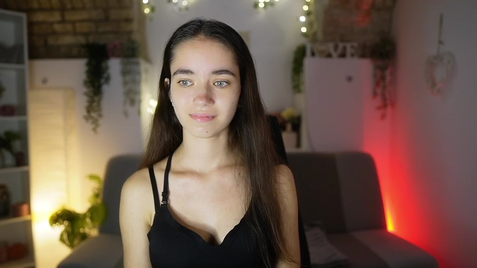 Gallery image thumbnail from Gia_Paige18's myfreecams stream on, 08/10/2025, 16:03 image 17 of 20