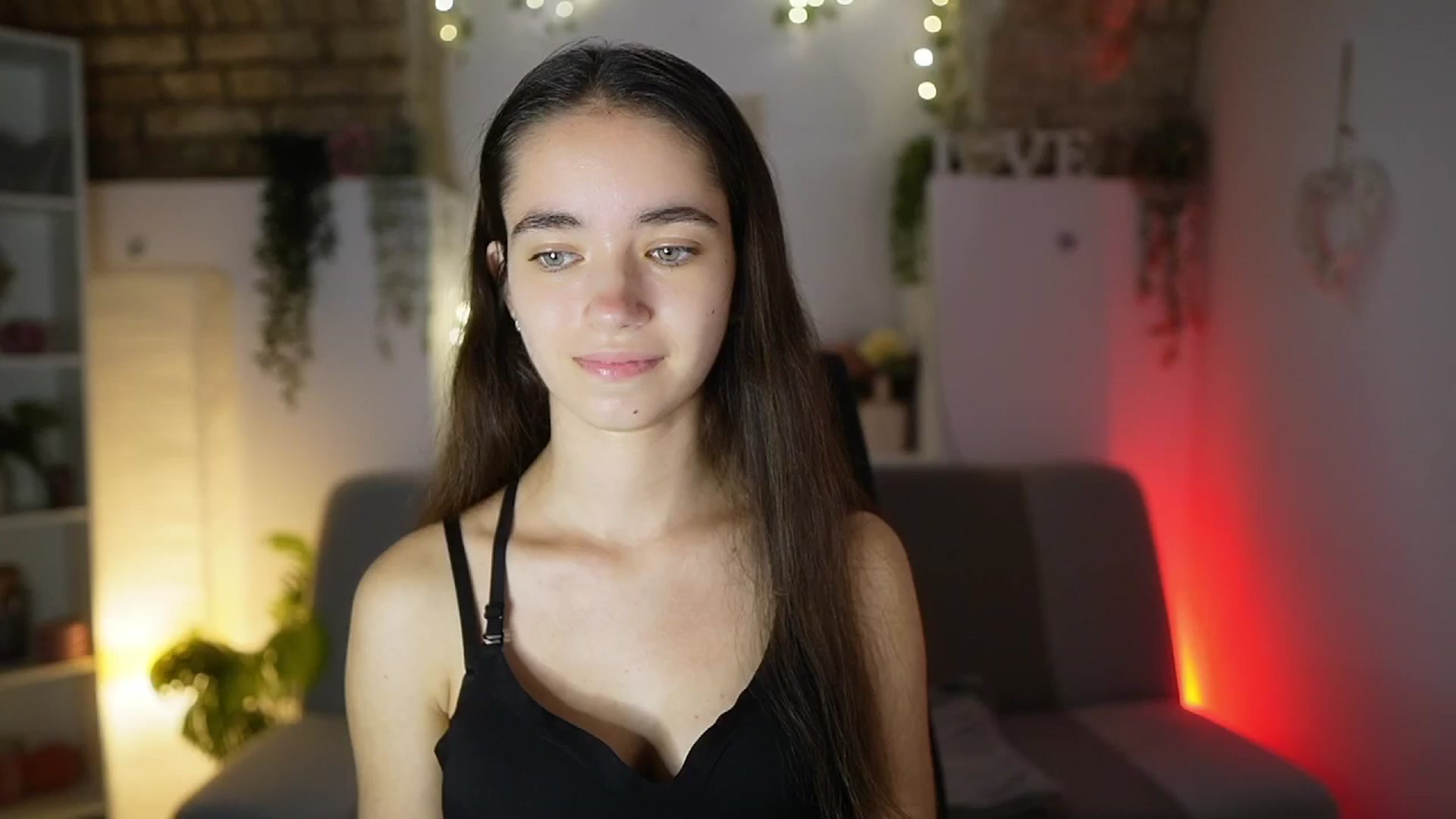 Gallery image thumbnail from Gia_Paige18's myfreecams stream on, 08/10/2025, 16:03 image 4 of 20