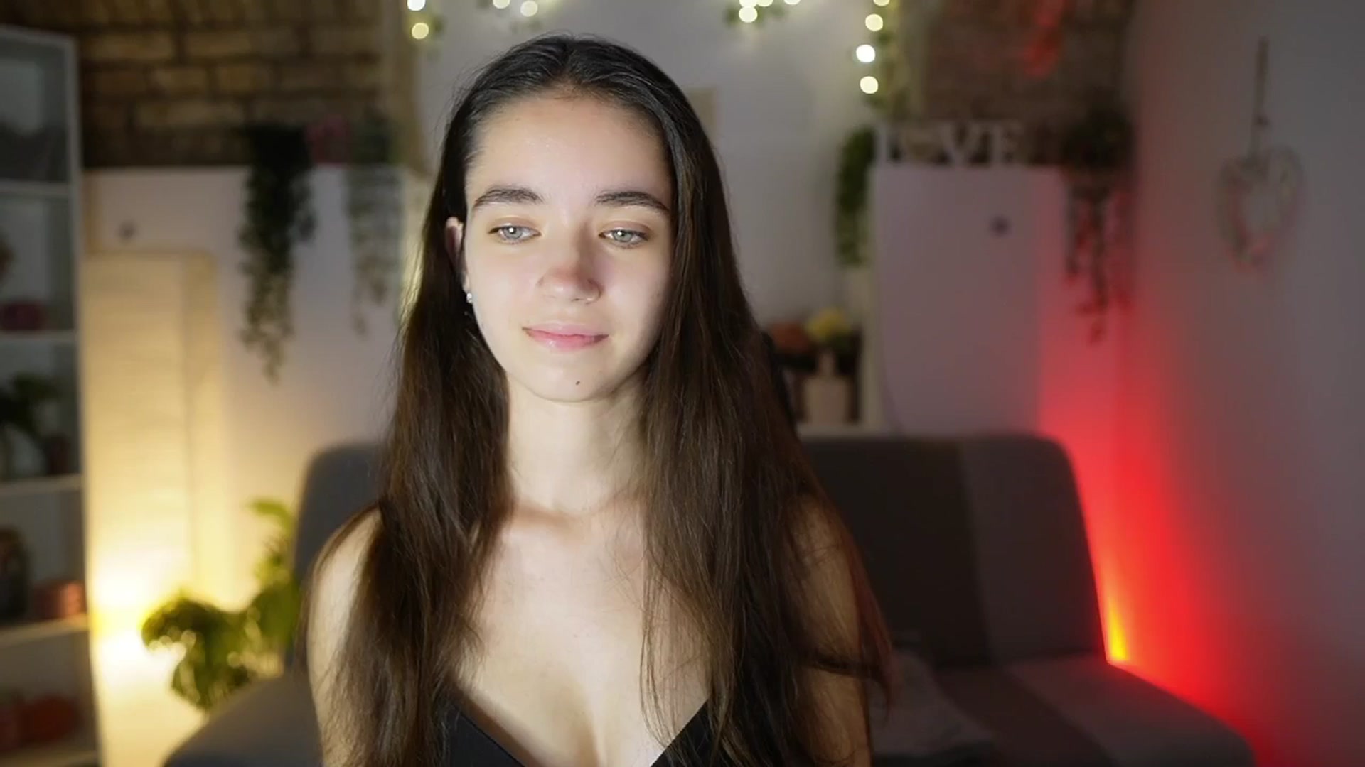 Gallery image thumbnail from Gia_Paige18's myfreecams stream on, 08/10/2025, 16:50 image 15 of 20