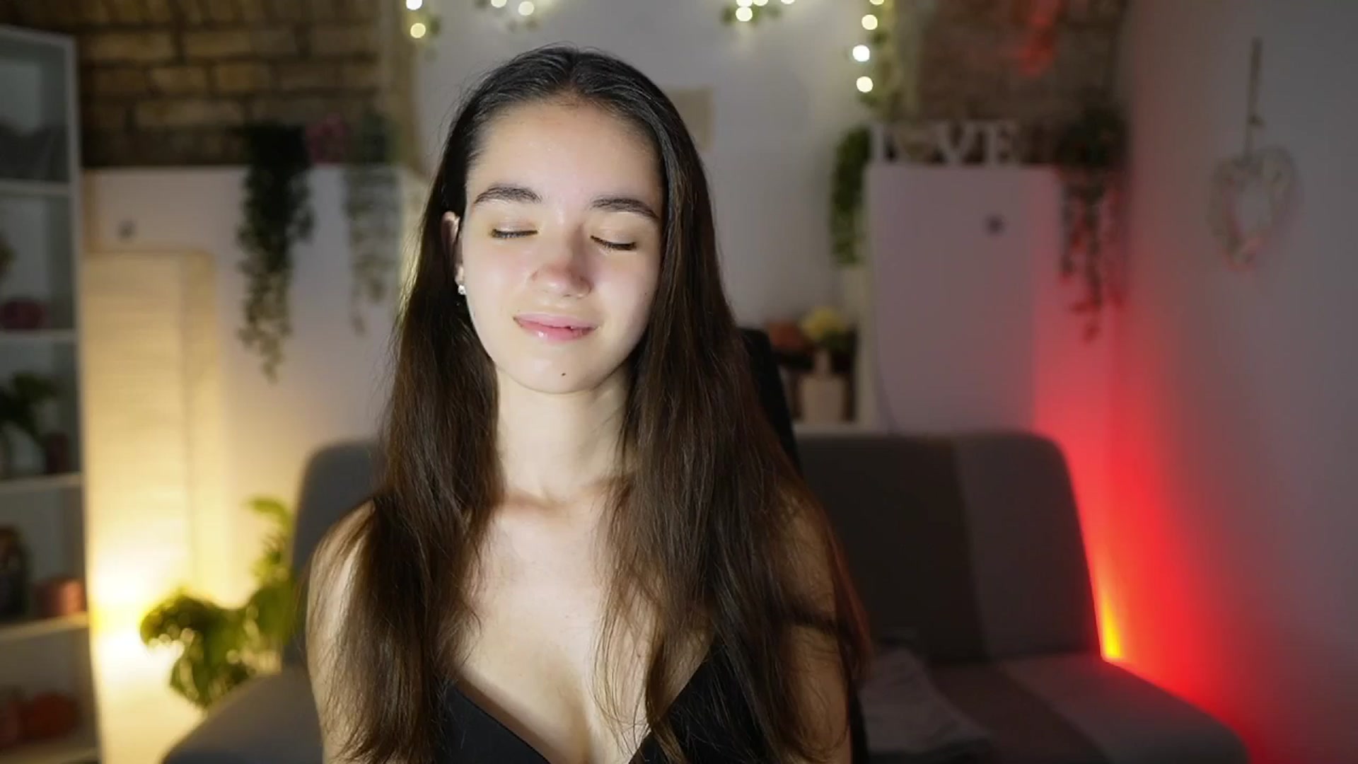 Gallery image thumbnail from Gia_Paige18's myfreecams stream on, 08/10/2025, 16:50 image 12 of 20