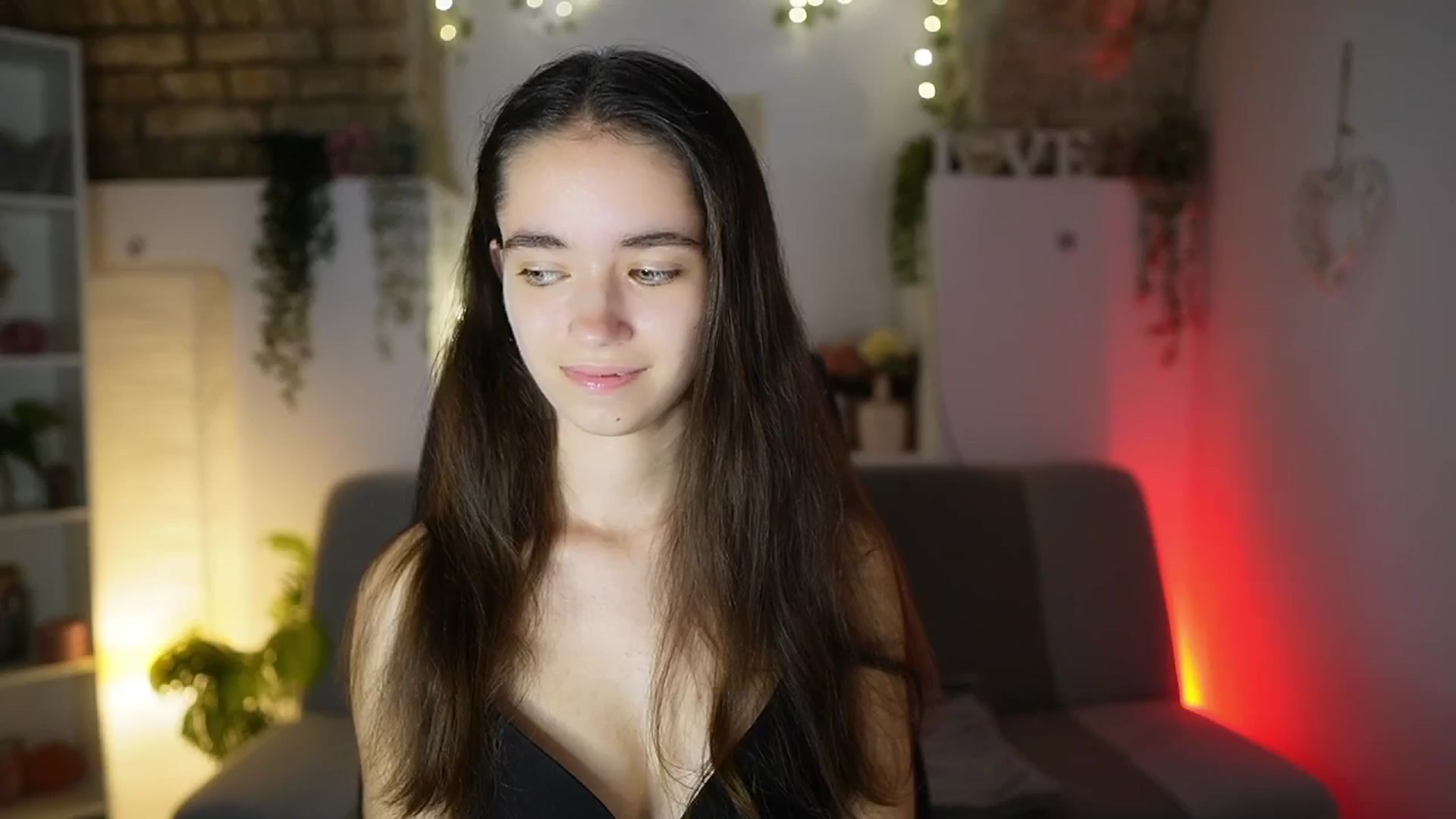 Gallery image thumbnail from Gia_Paige18's myfreecams stream on, 08/10/2025, 16:50 image 13 of 20
