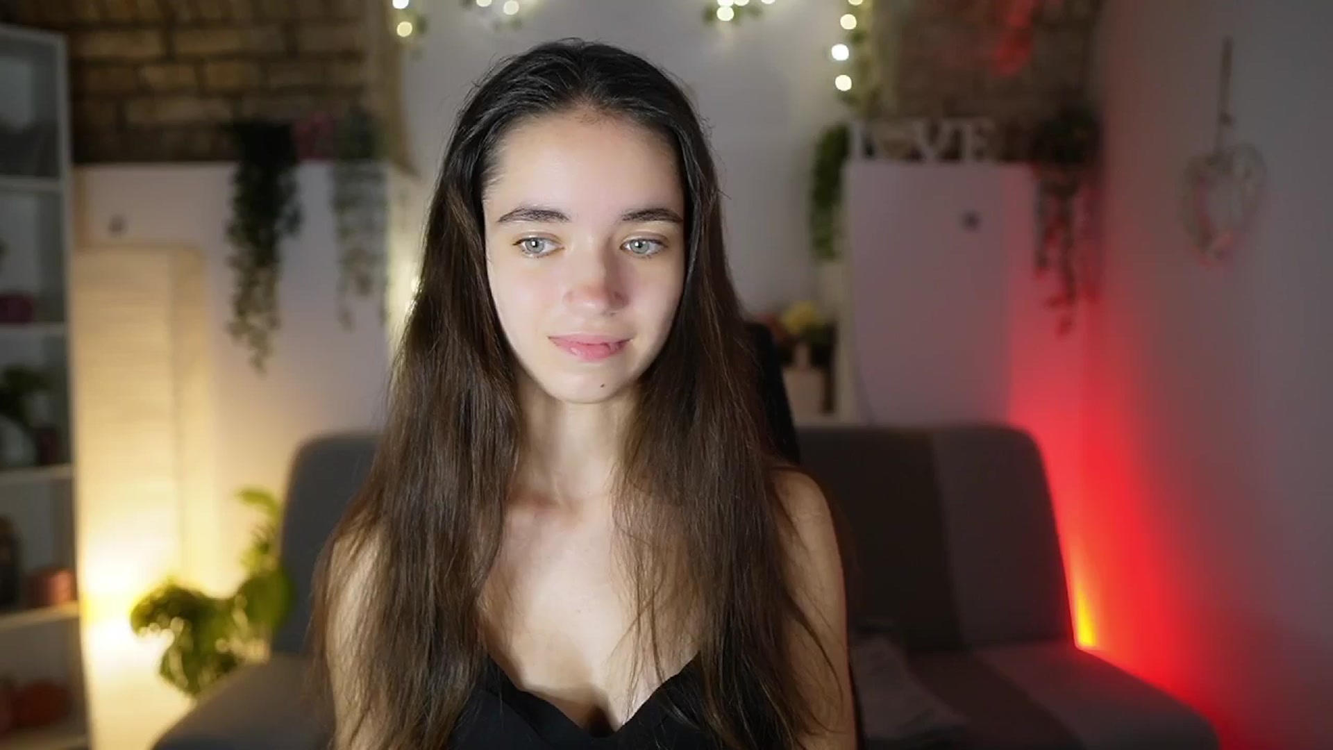 Gallery image thumbnail from Gia_Paige18's myfreecams stream on, 08/10/2025, 17:52 image 6 of 20