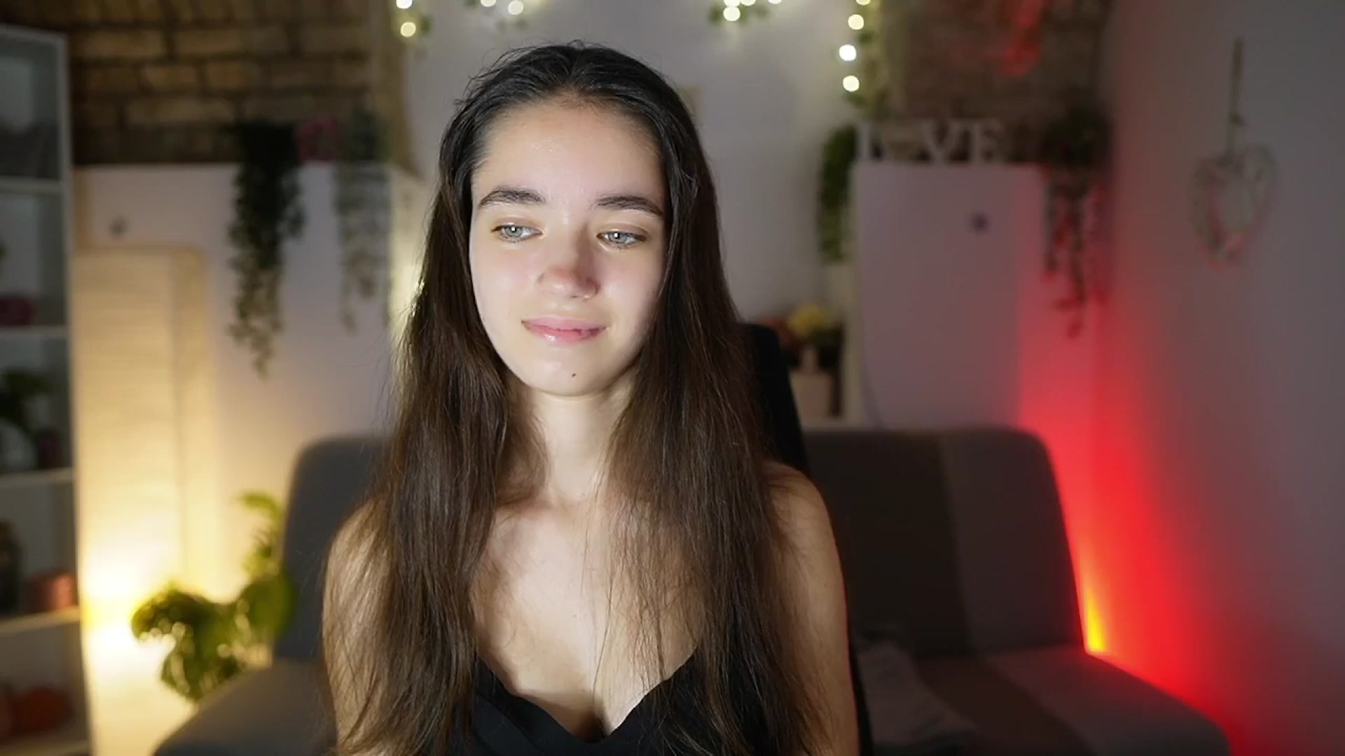 Gallery image thumbnail from Gia_Paige18's myfreecams stream on, 08/10/2025, 17:52 image 12 of 20