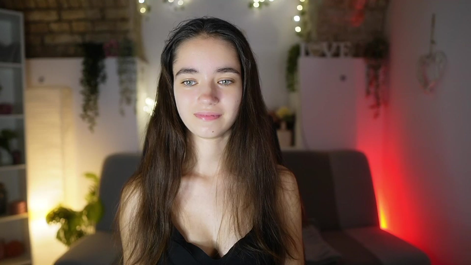 Gallery image thumbnail from Gia_Paige18's myfreecams stream on, 08/10/2025, 17:52 image 9 of 20