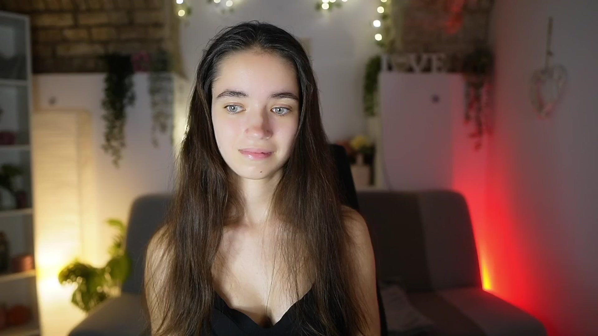 Gallery image thumbnail from Gia_Paige18's myfreecams stream on, 08/10/2025, 17:52 image 13 of 20