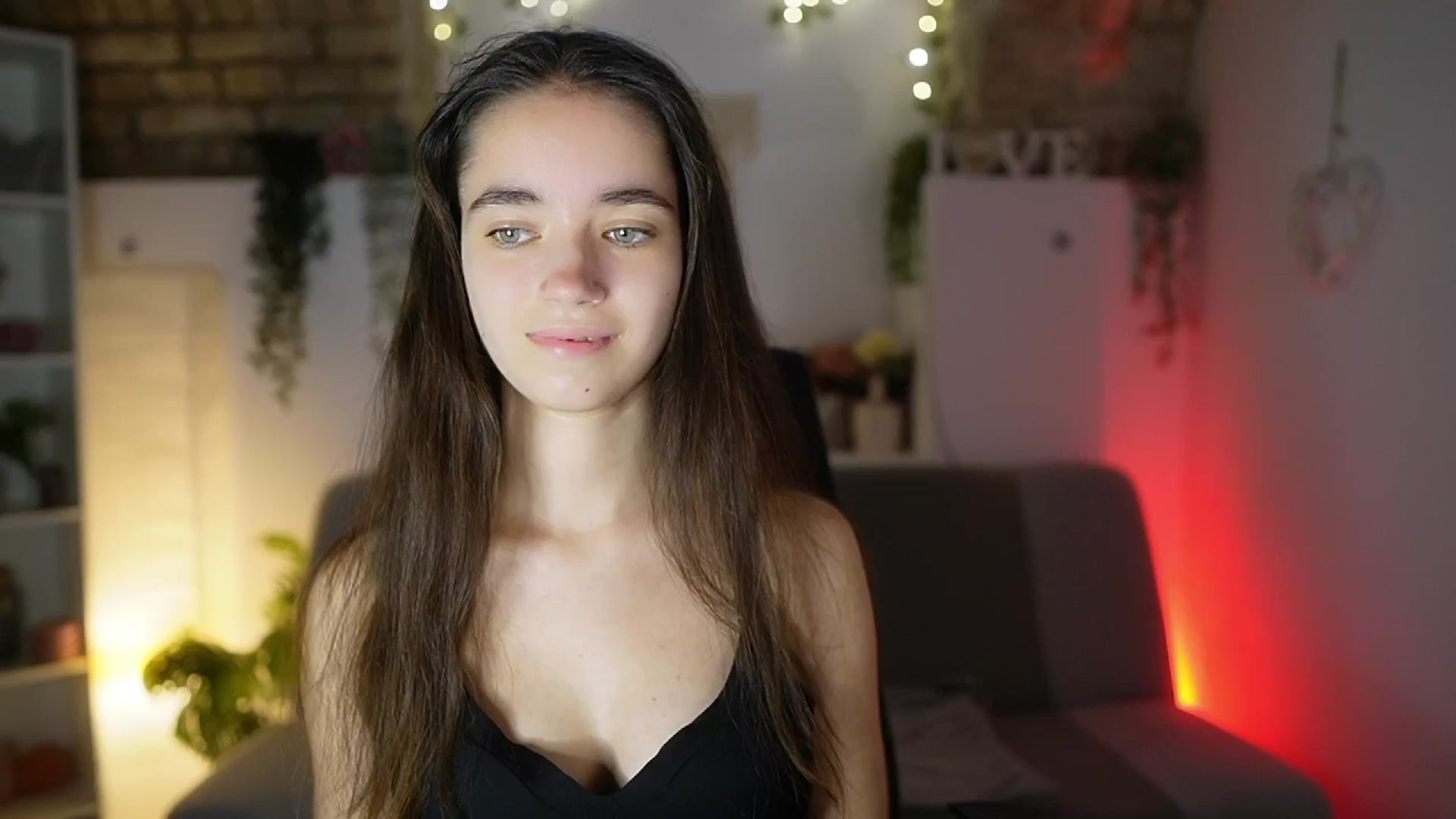 Gallery image thumbnail from Gia_Paige18's myfreecams stream on, 08/10/2025, 17:52 image 1 of 20