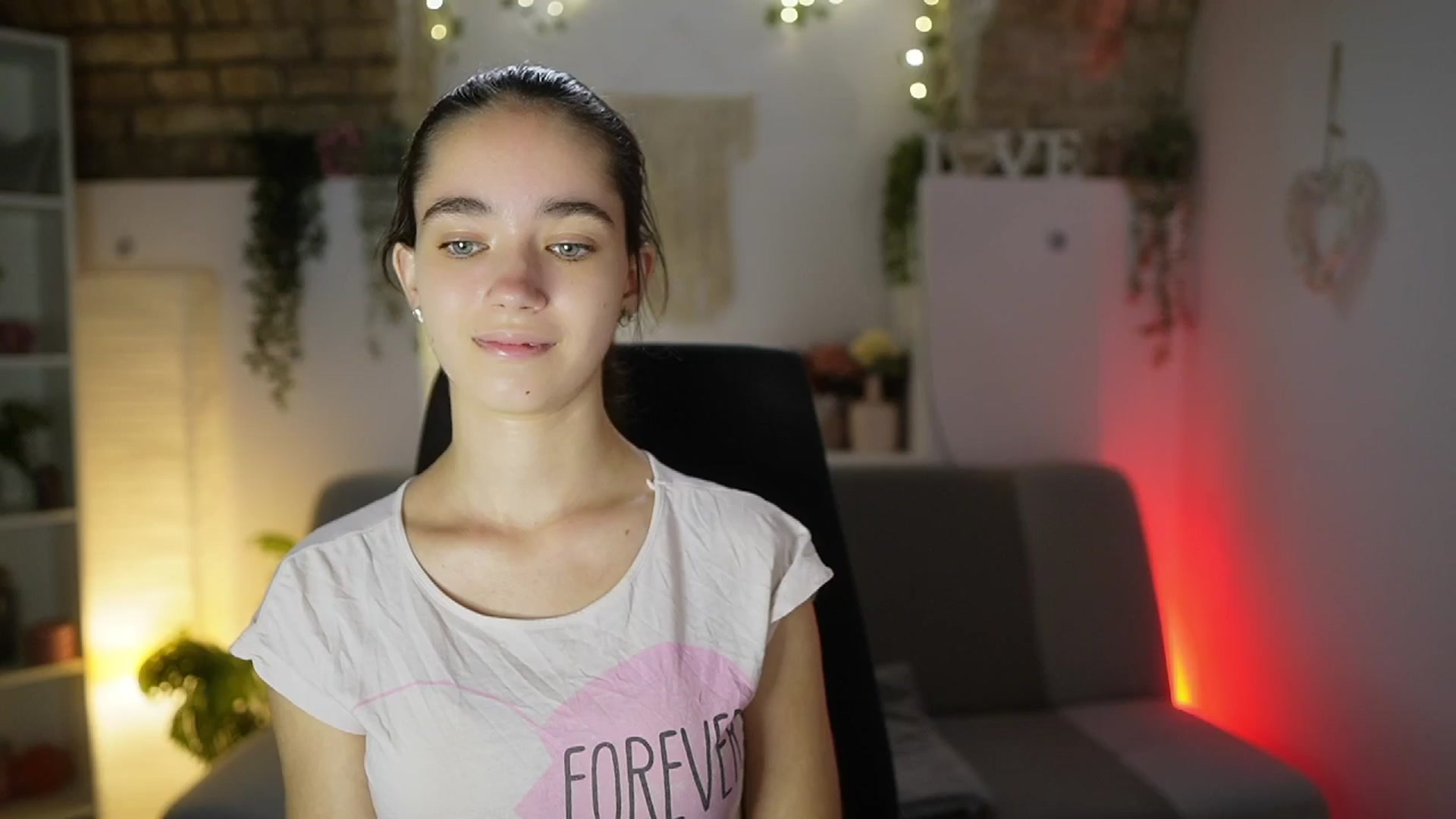 Gallery image thumbnail from Gia_Paige18's myfreecams stream on, 08/11/2025, 12:32 image 16 of 20