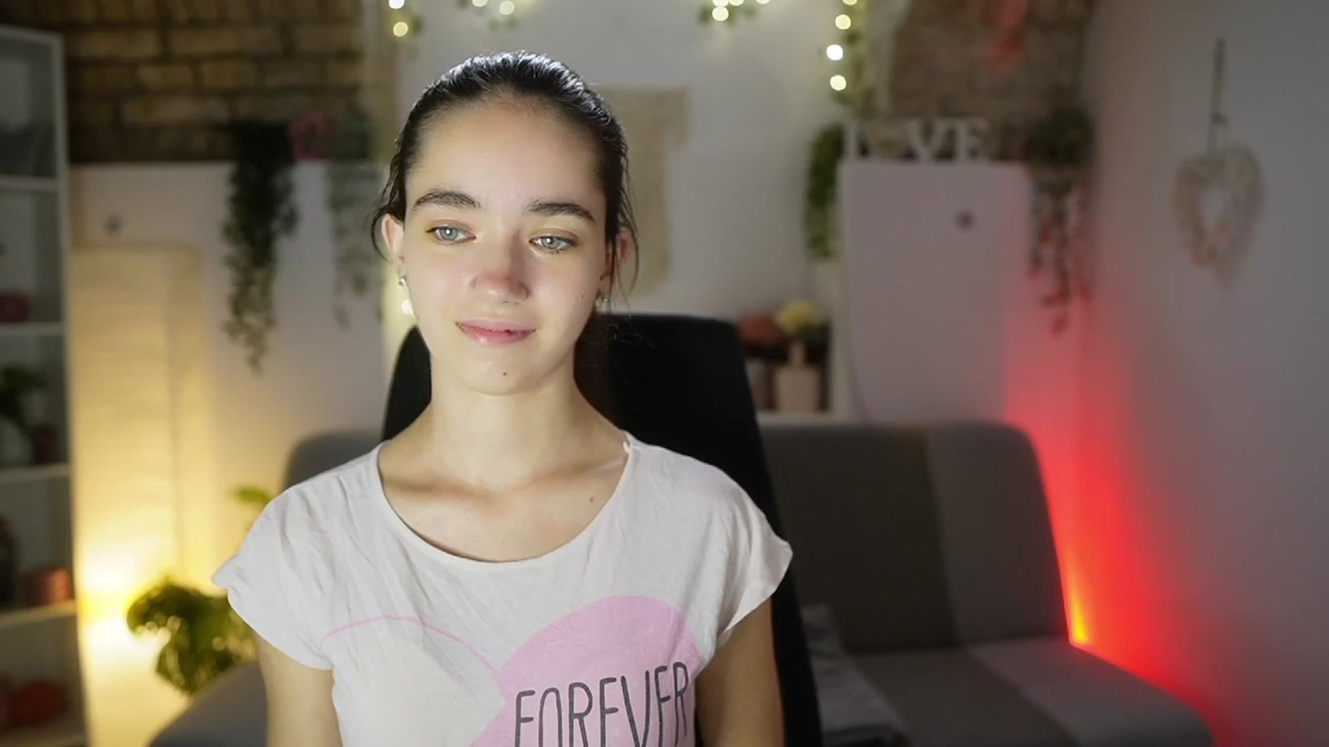 Gallery image thumbnail from Gia_Paige18's myfreecams stream on, 08/11/2025, 12:32 image 20 of 20