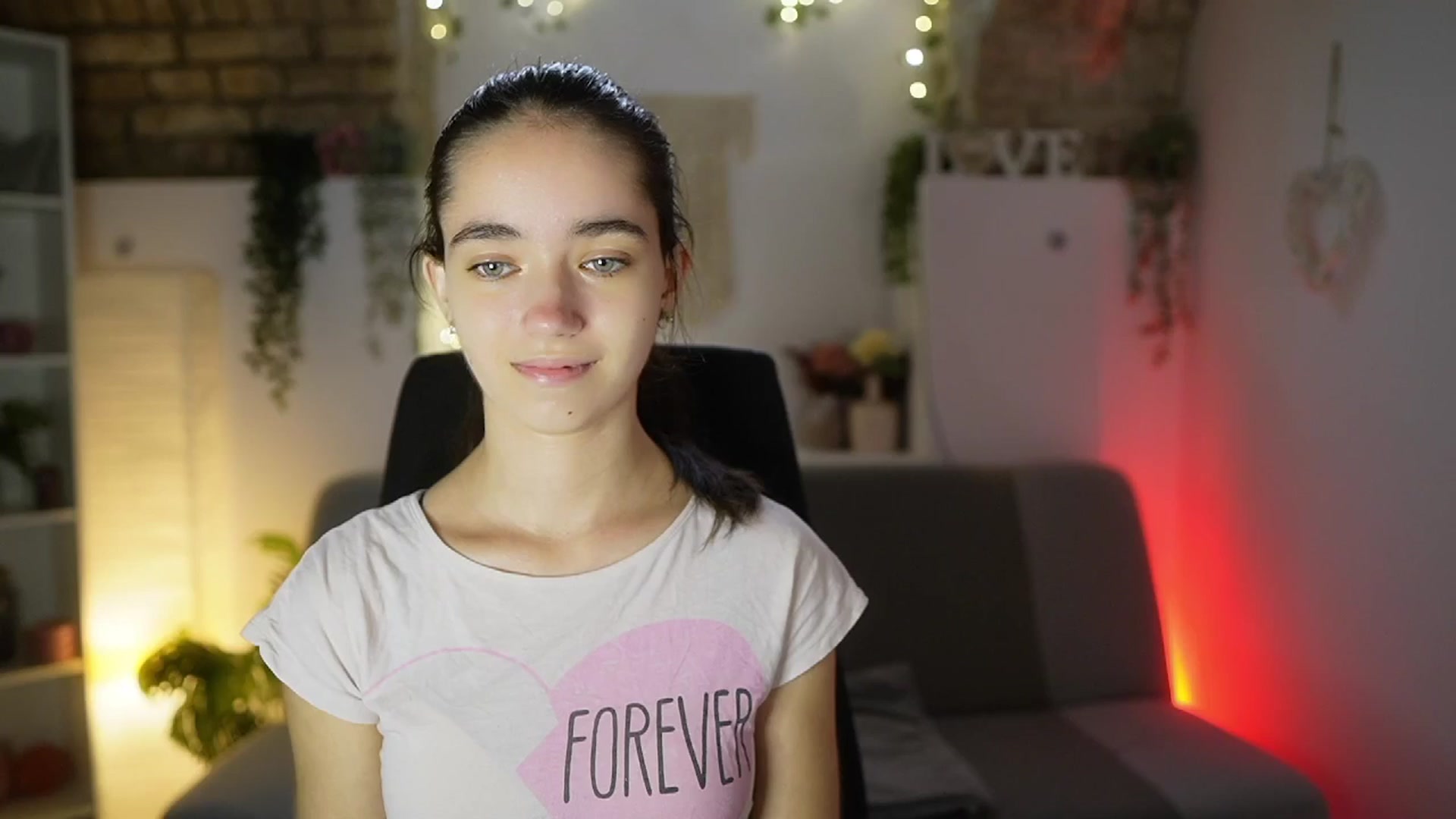 Gallery image thumbnail from Gia_Paige18's myfreecams stream on, 08/11/2025, 12:32 image 7 of 20