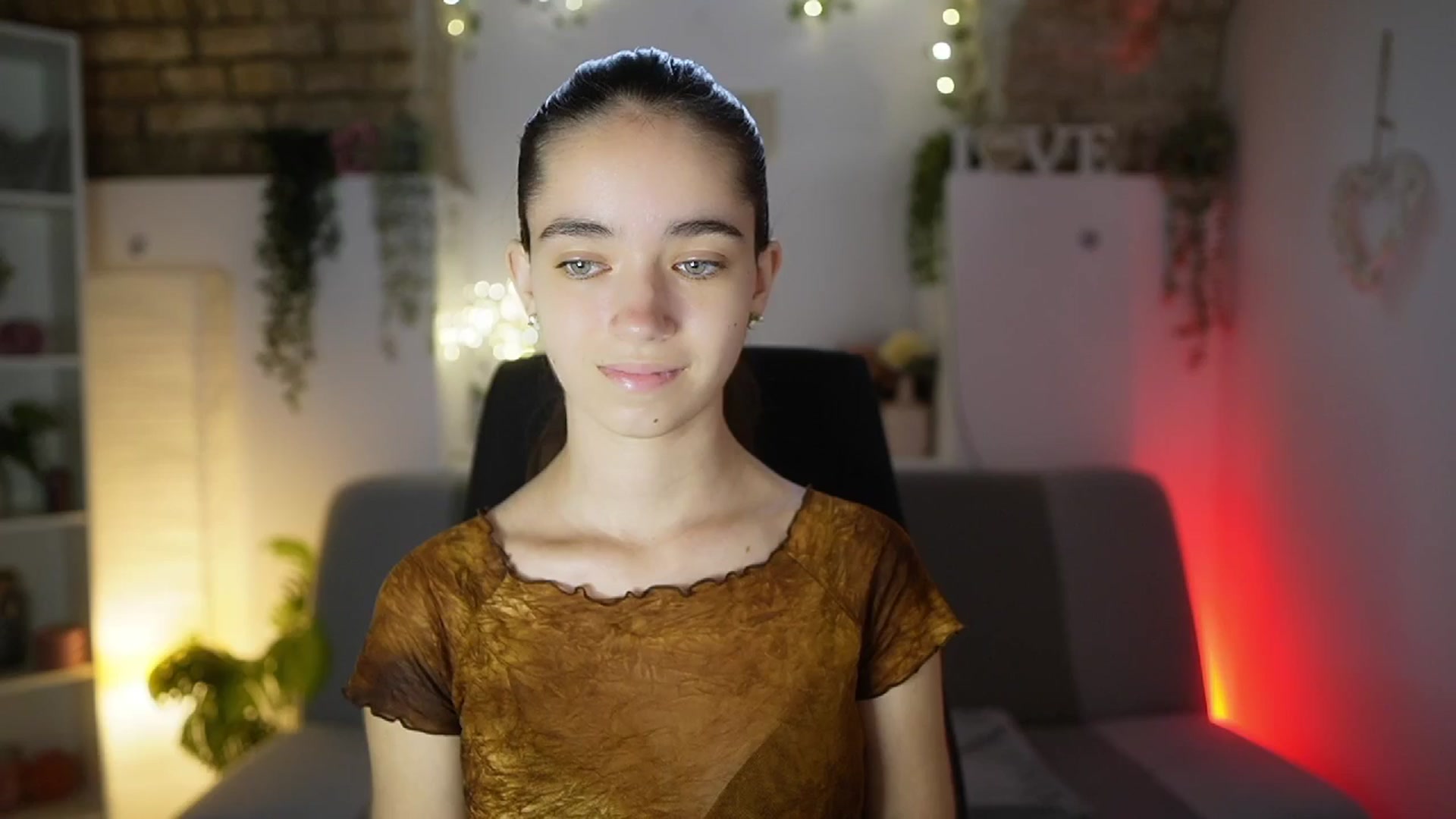 Gallery image thumbnail from Gia_Paige18's myfreecams stream on, 08/12/2025, 12:32 image 10 of 20