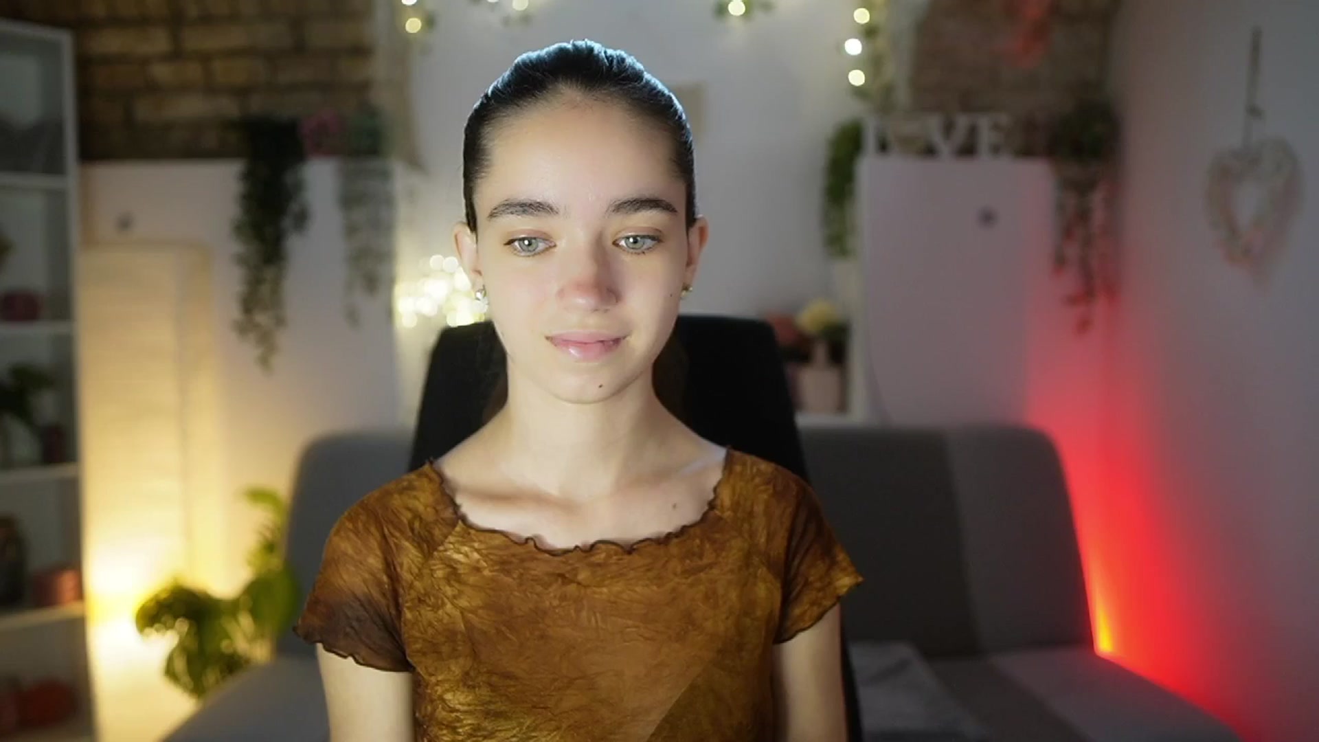 Gallery image thumbnail from Gia_Paige18's myfreecams stream on, 08/12/2025, 12:32 image 4 of 20
