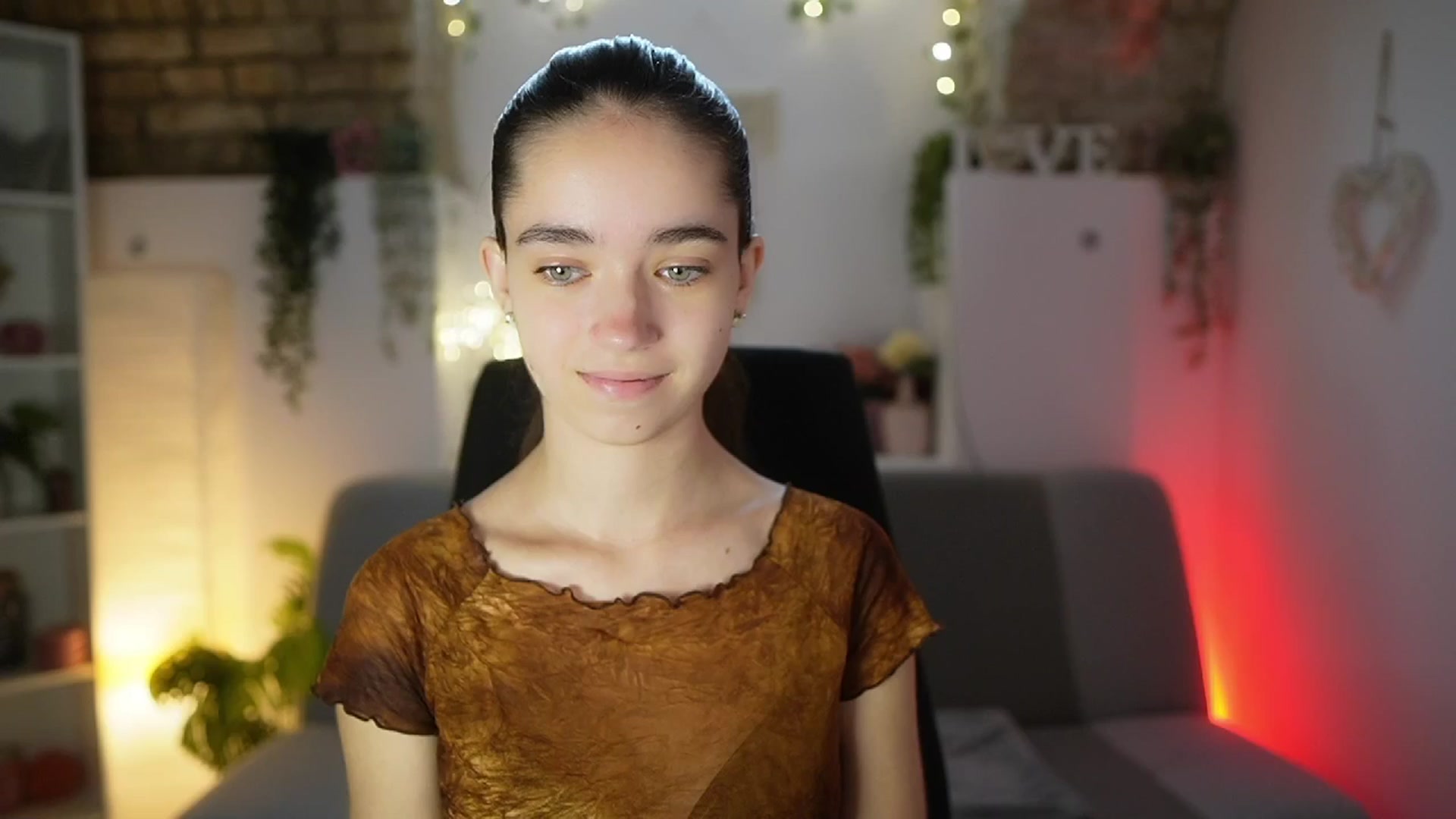 Gallery image thumbnail from Gia_Paige18's myfreecams stream on, 08/12/2025, 12:32 image 3 of 20