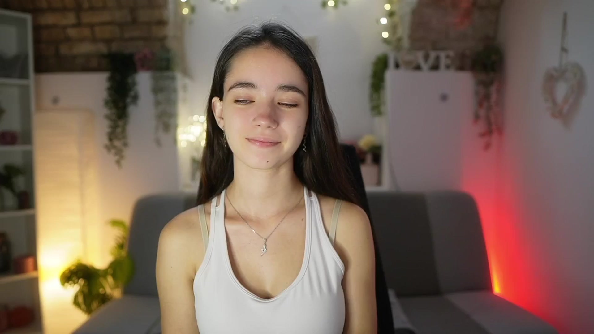 Gallery image thumbnail from Gia_Paige18's myfreecams stream on, 08/13/2025, 12:36 image 2 of 20