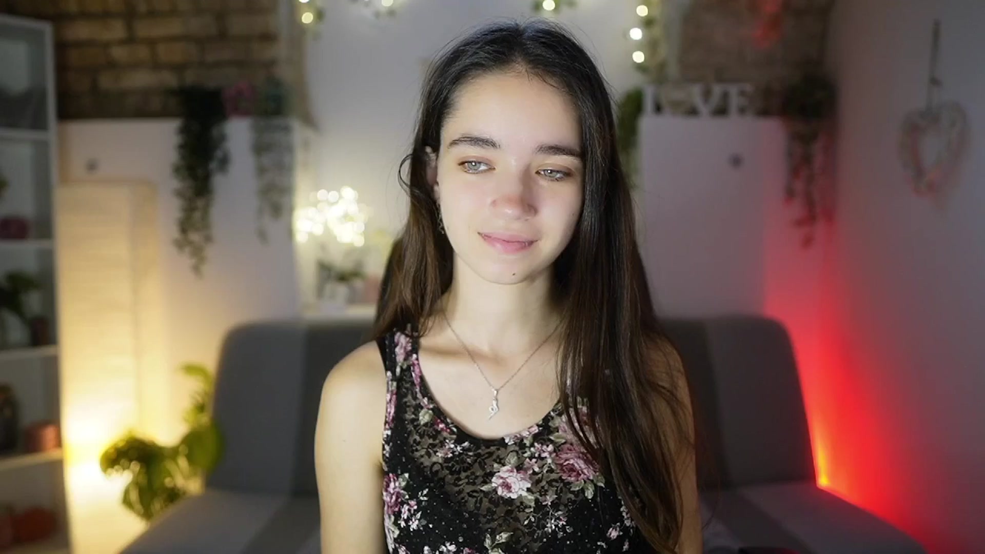 Gallery image thumbnail from Gia_Paige18's myfreecams stream on, 08/15/2025, 07:32 image 1 of 20