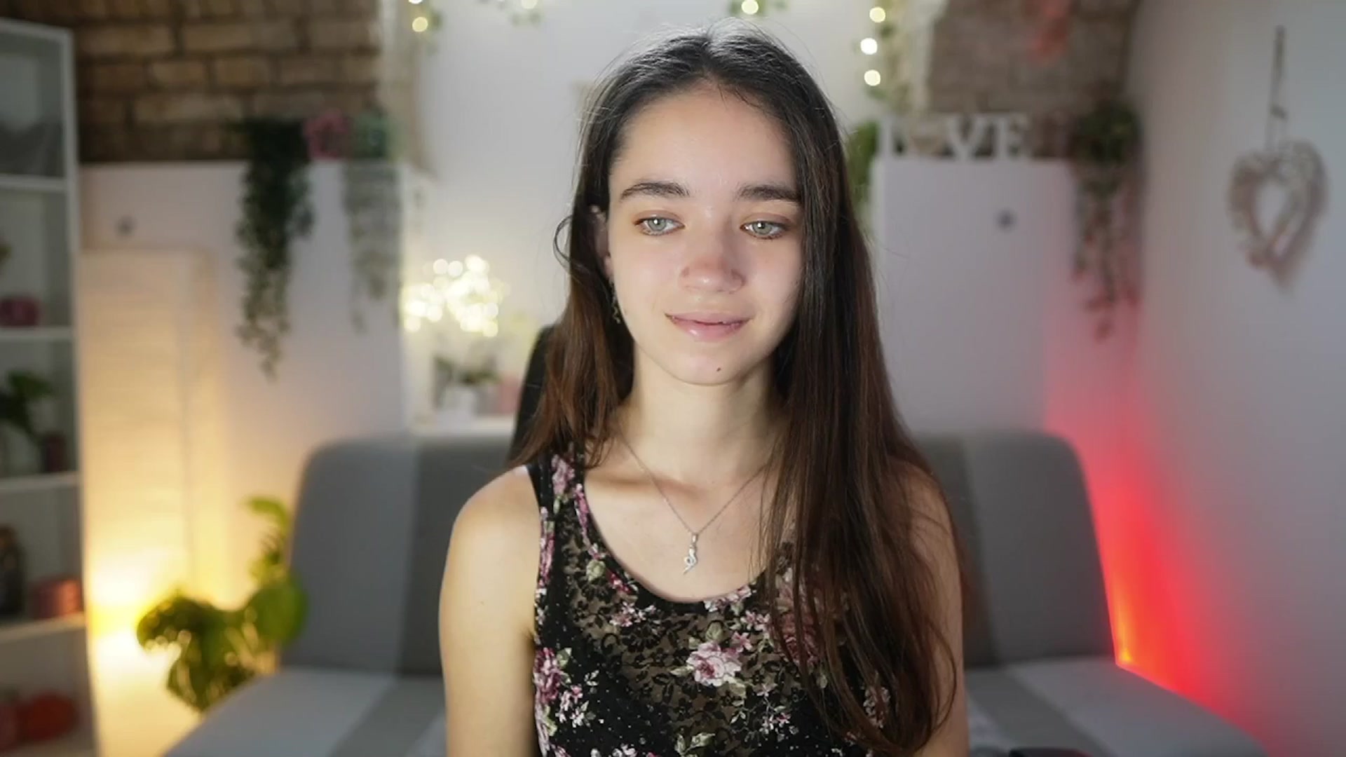 Gallery image thumbnail from Gia_Paige18's myfreecams stream on, 08/15/2025, 07:32 image 9 of 20
