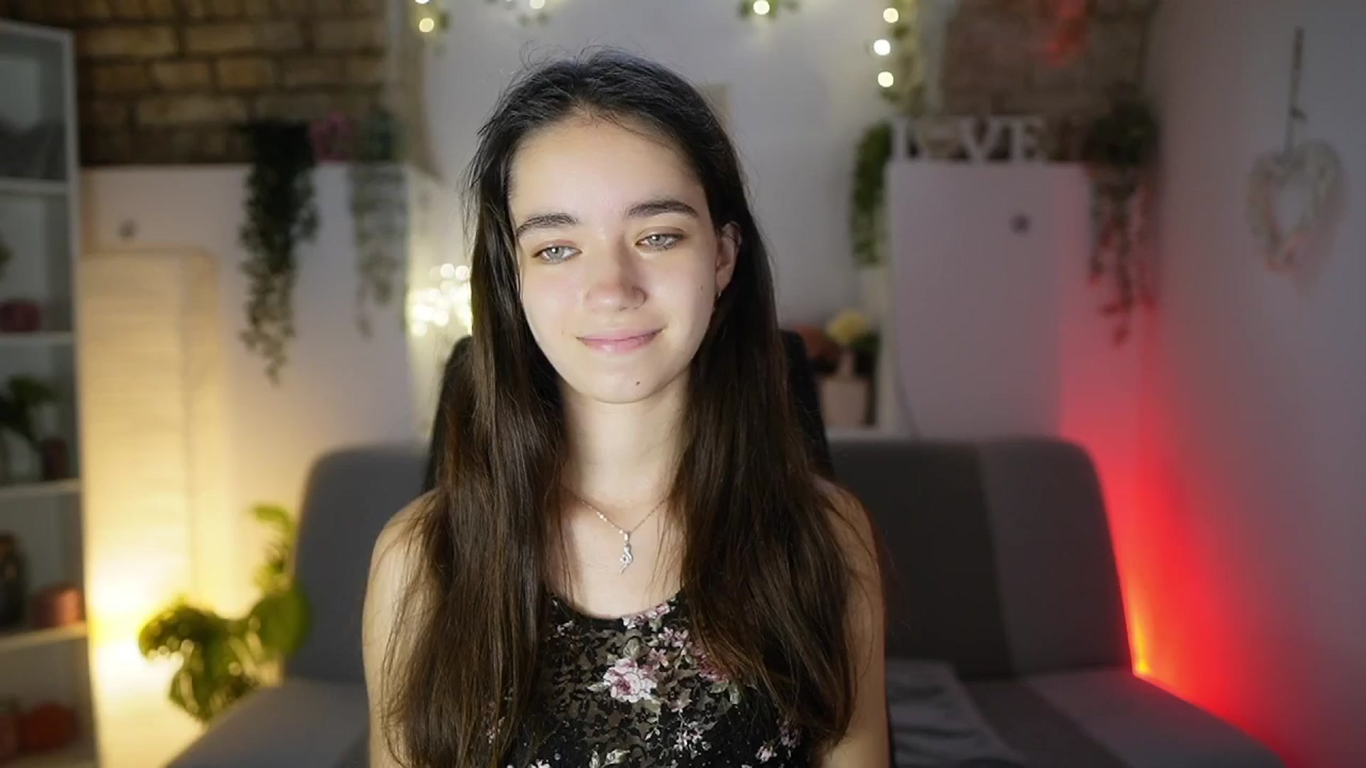 Gallery image thumbnail from Gia_Paige18's myfreecams stream on, 08/15/2025, 10:01 image 14 of 20