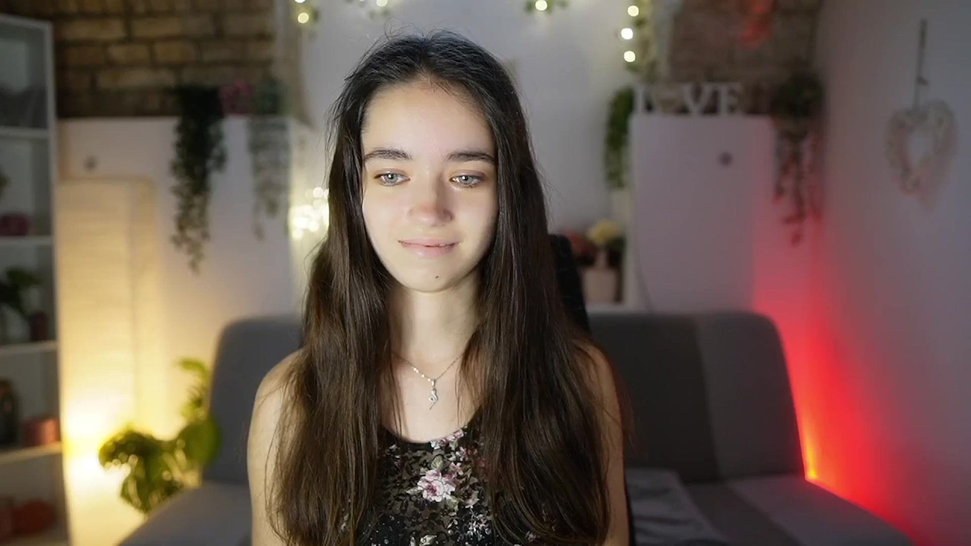 Gallery image thumbnail from Gia_Paige18's myfreecams stream on, 08/15/2025, 10:01 image 5 of 20