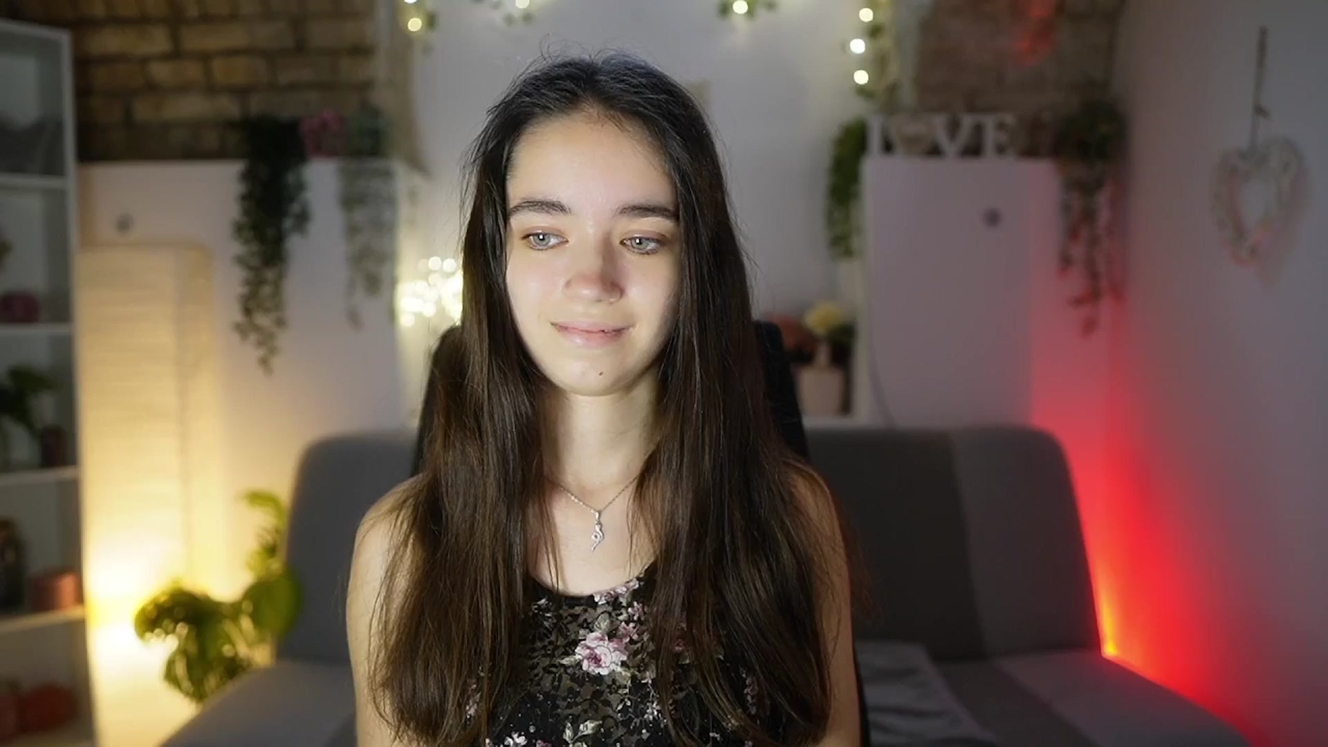 Gallery image thumbnail from Gia_Paige18's myfreecams stream on, 08/15/2025, 10:01 image 10 of 20