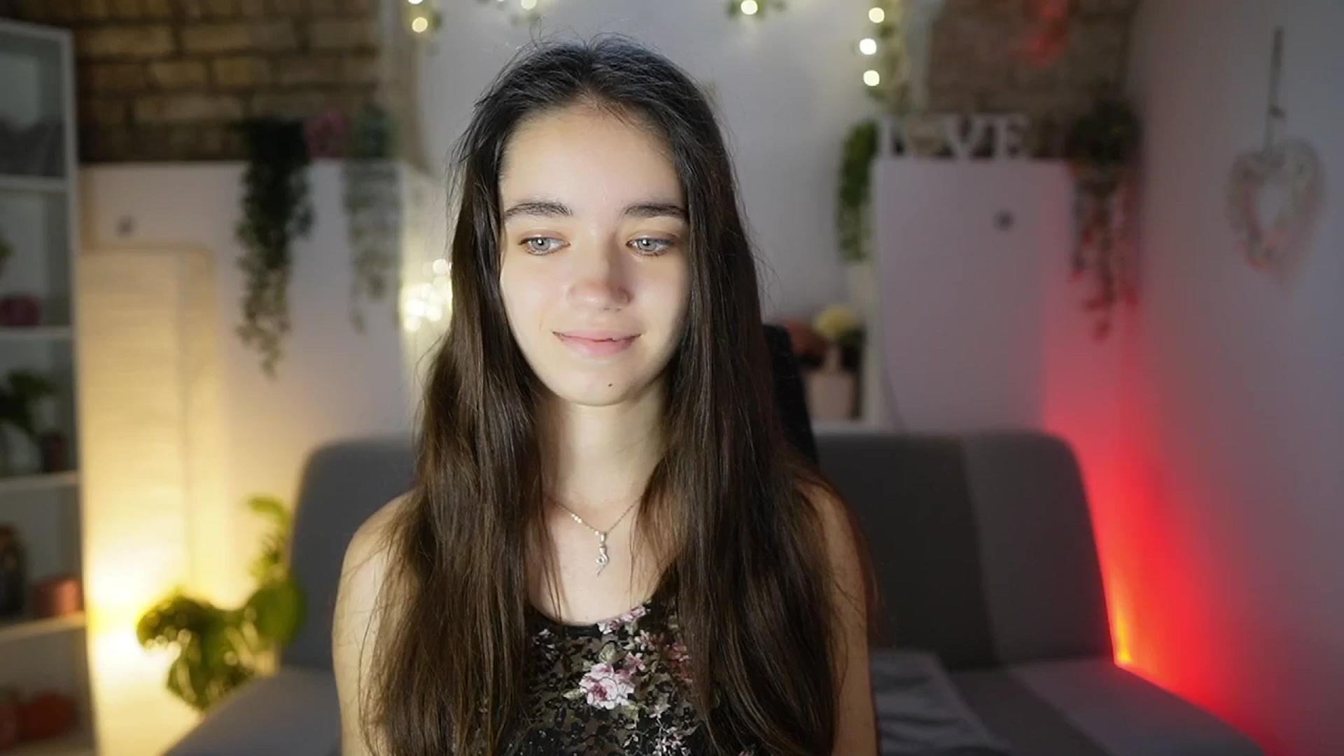 Gallery image thumbnail from Gia_Paige18's myfreecams stream on, 08/15/2025, 10:01 image 4 of 20