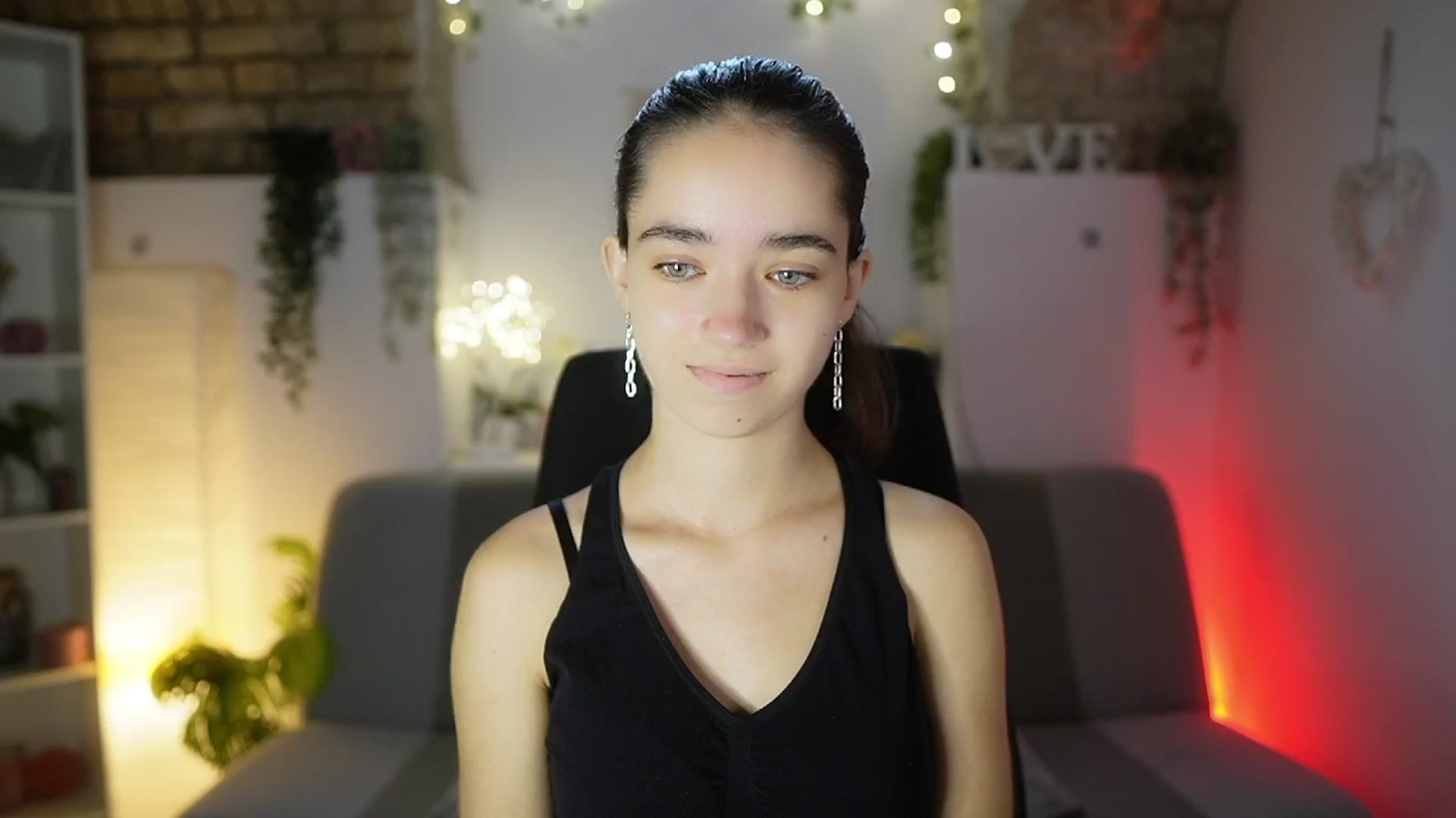 Gallery image thumbnail from Gia_Paige18's myfreecams stream on, 08/17/2025, 09:10 image 4 of 20