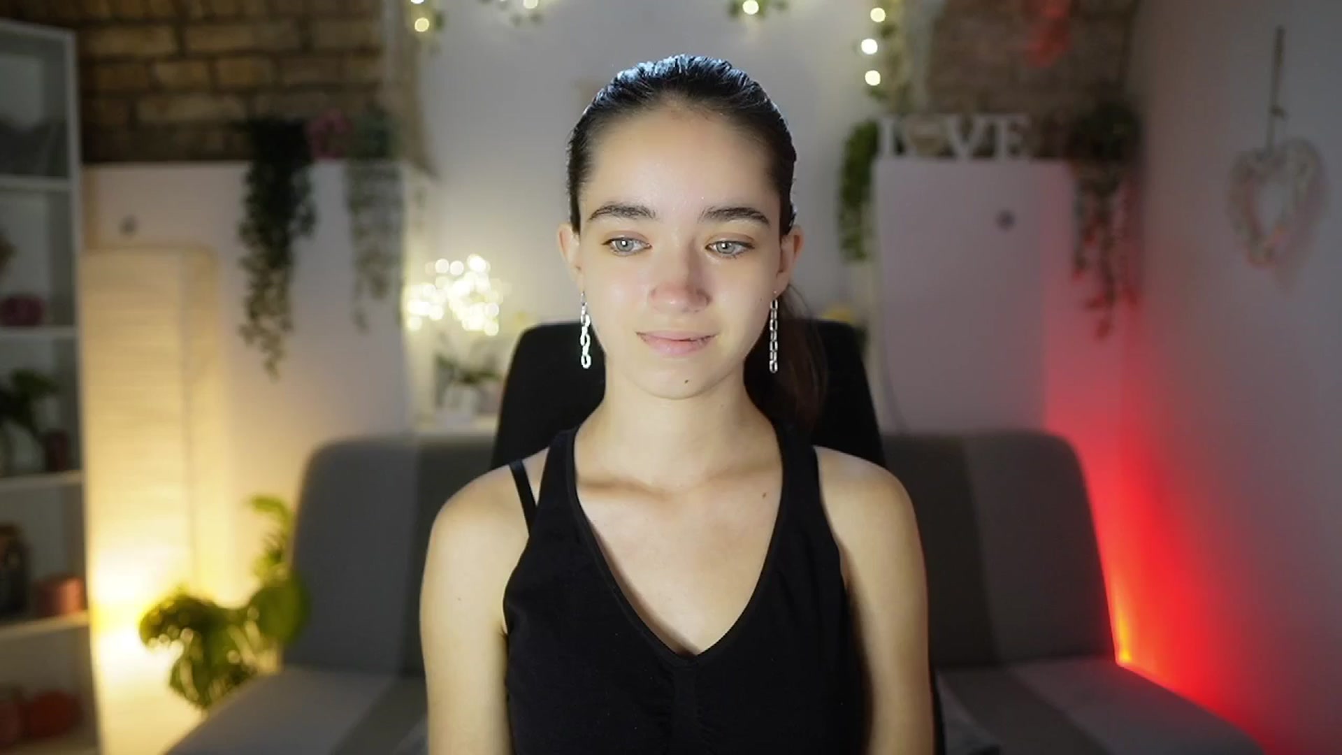 Gallery image thumbnail from Gia_Paige18's myfreecams stream on, 08/17/2025, 09:10 image 5 of 20