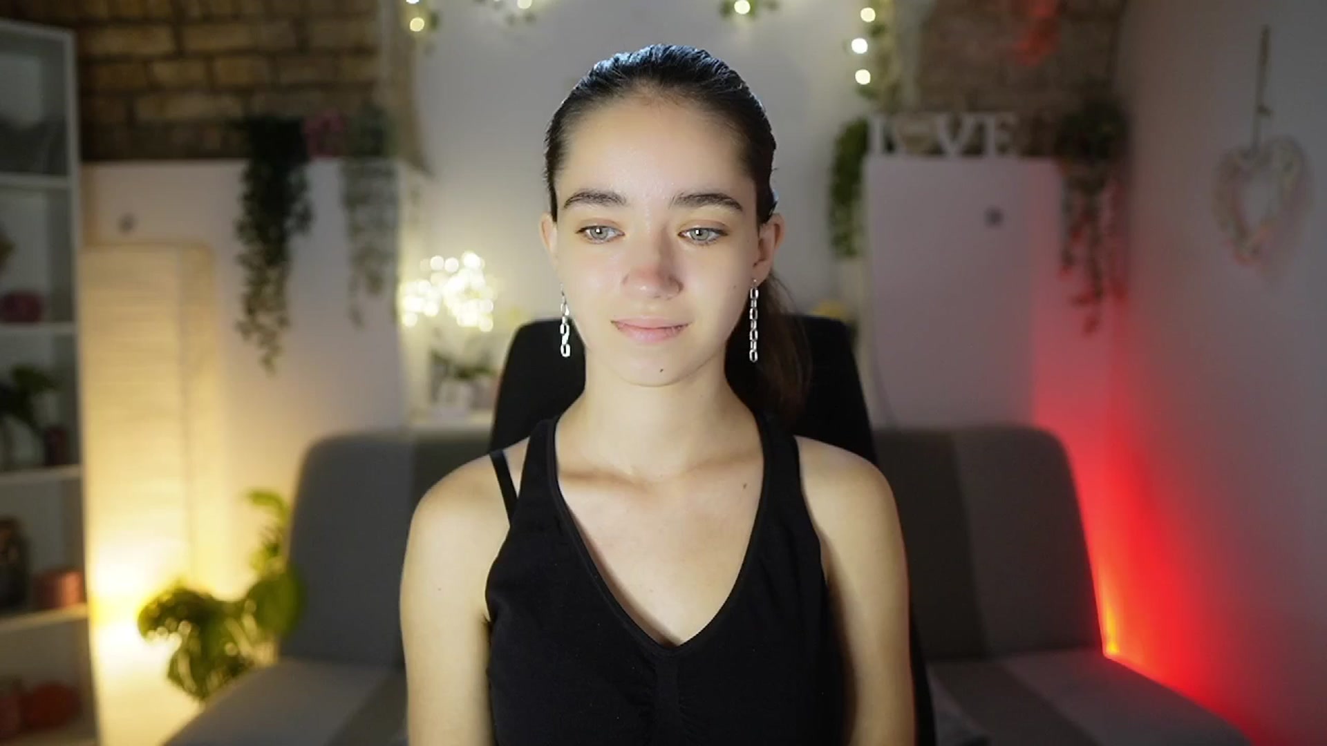 Gallery image thumbnail from Gia_Paige18's myfreecams stream on, 08/17/2025, 09:10 image 3 of 20
