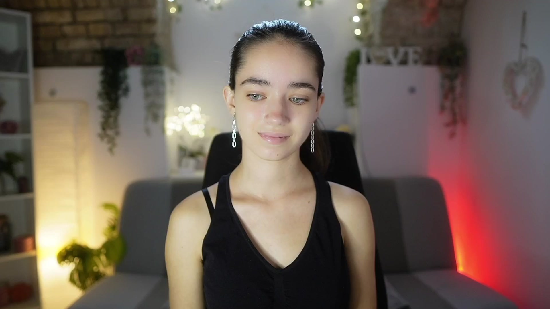 Gallery image thumbnail from Gia_Paige18's myfreecams stream on, 08/17/2025, 09:10 image 20 of 20
