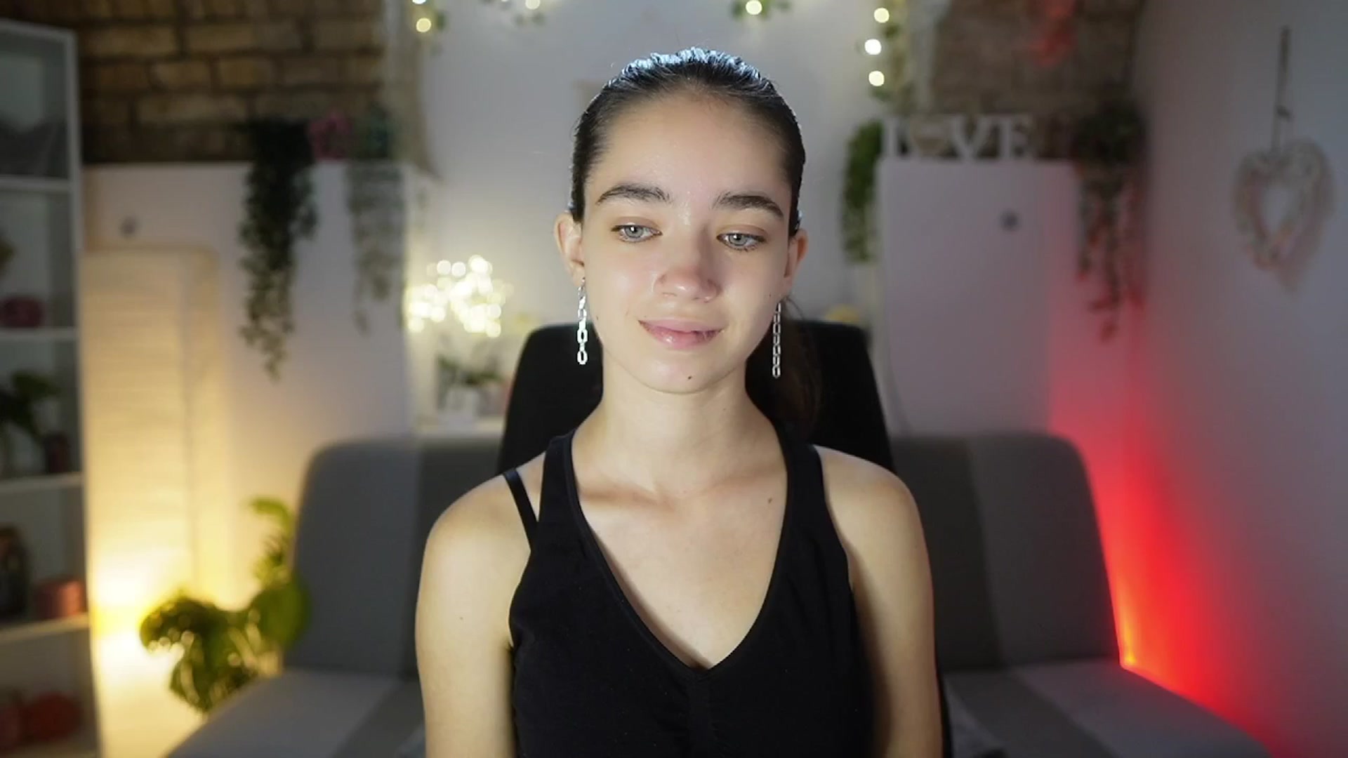 Gallery image thumbnail from Gia_Paige18's myfreecams stream on, 08/17/2025, 09:10 image 18 of 20