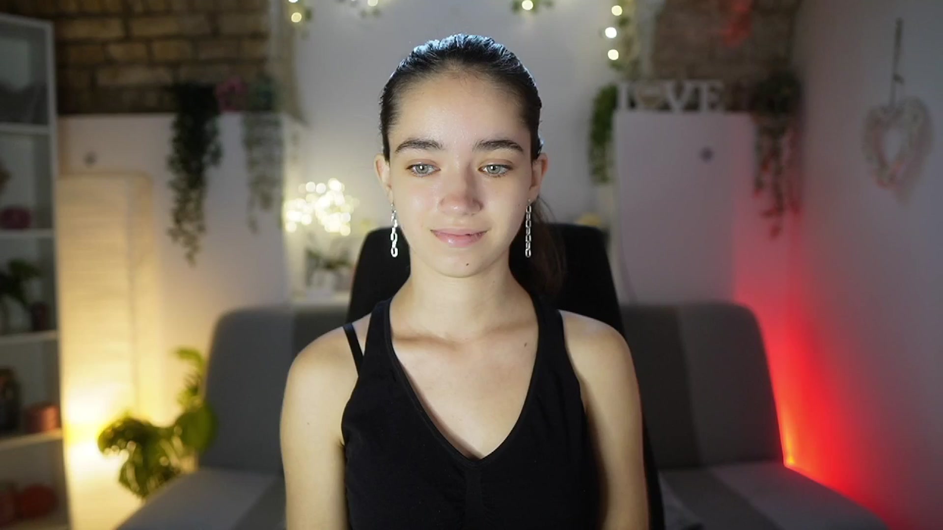 Gallery image thumbnail from Gia_Paige18's myfreecams stream on, 08/17/2025, 09:10 image 14 of 20