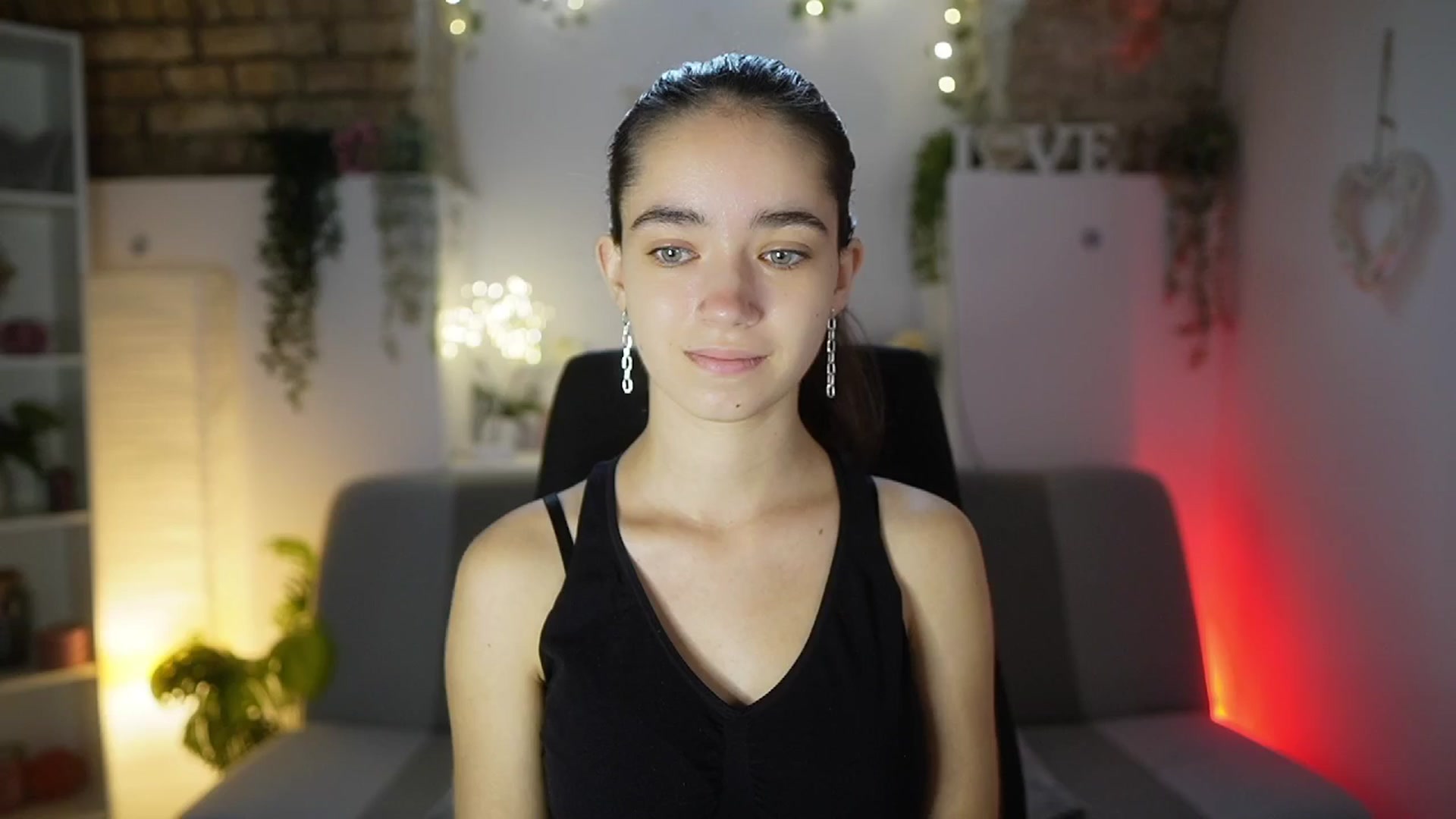 Gallery image thumbnail from Gia_Paige18's myfreecams stream on, 08/17/2025, 09:10 image 7 of 20