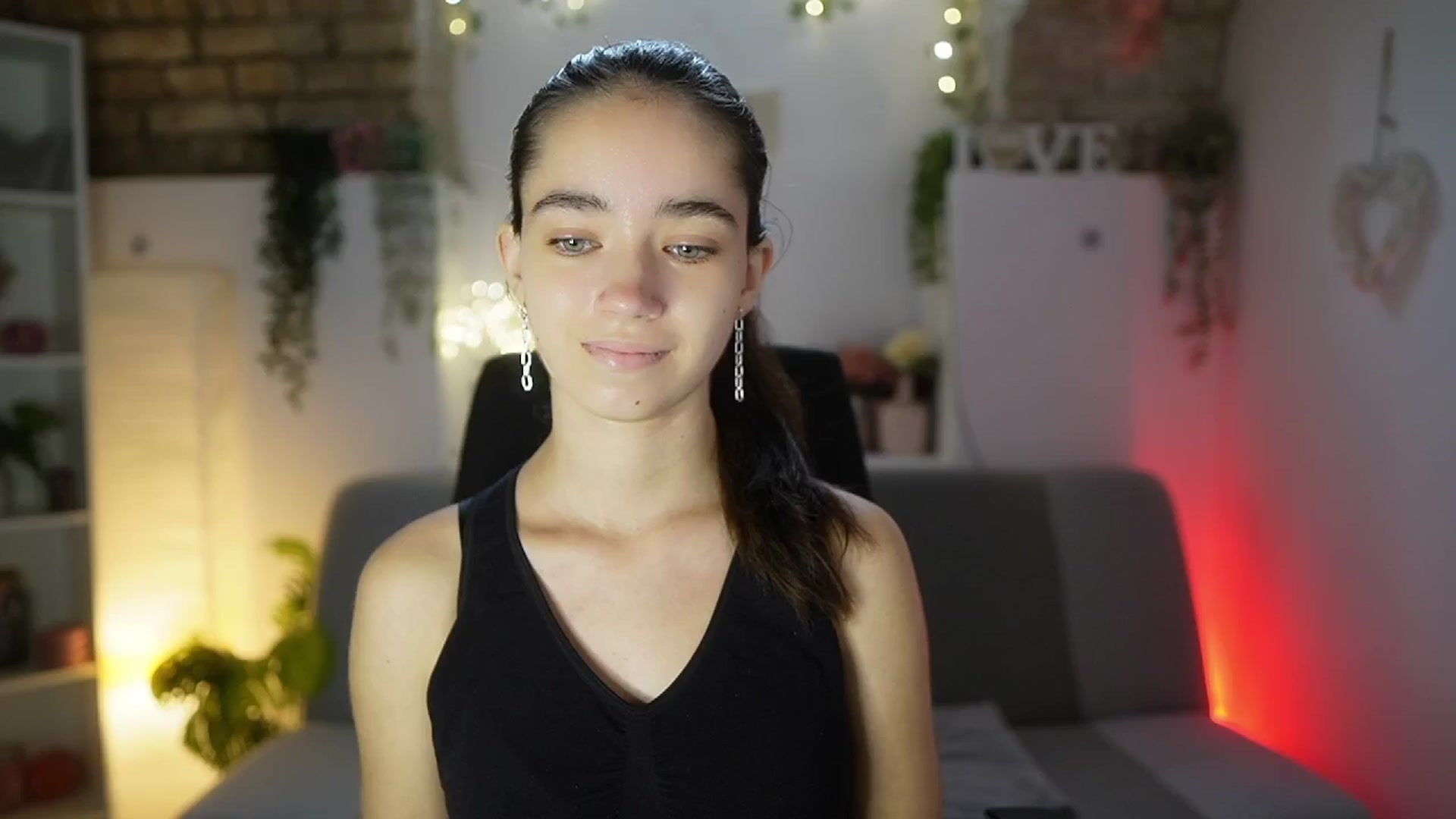 Gallery image thumbnail from Gia_Paige18's myfreecams stream on, 08/17/2025, 10:39 image 1 of 20