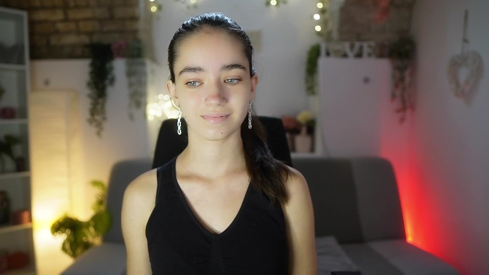 Gallery image thumbnail from Gia_Paige18's myfreecams stream on, 08/17/2025, 10:39 image 2 of 20