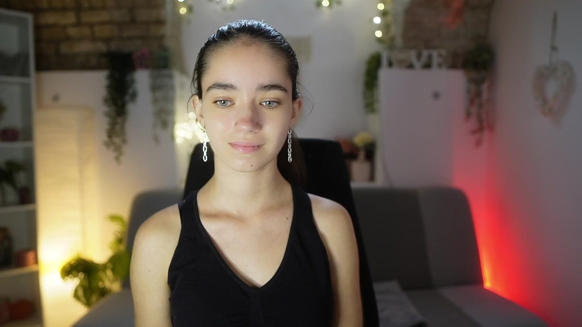 Gallery image thumbnail from Gia_Paige18's myfreecams stream on, 08/17/2025, 12:59 image 2 of 20