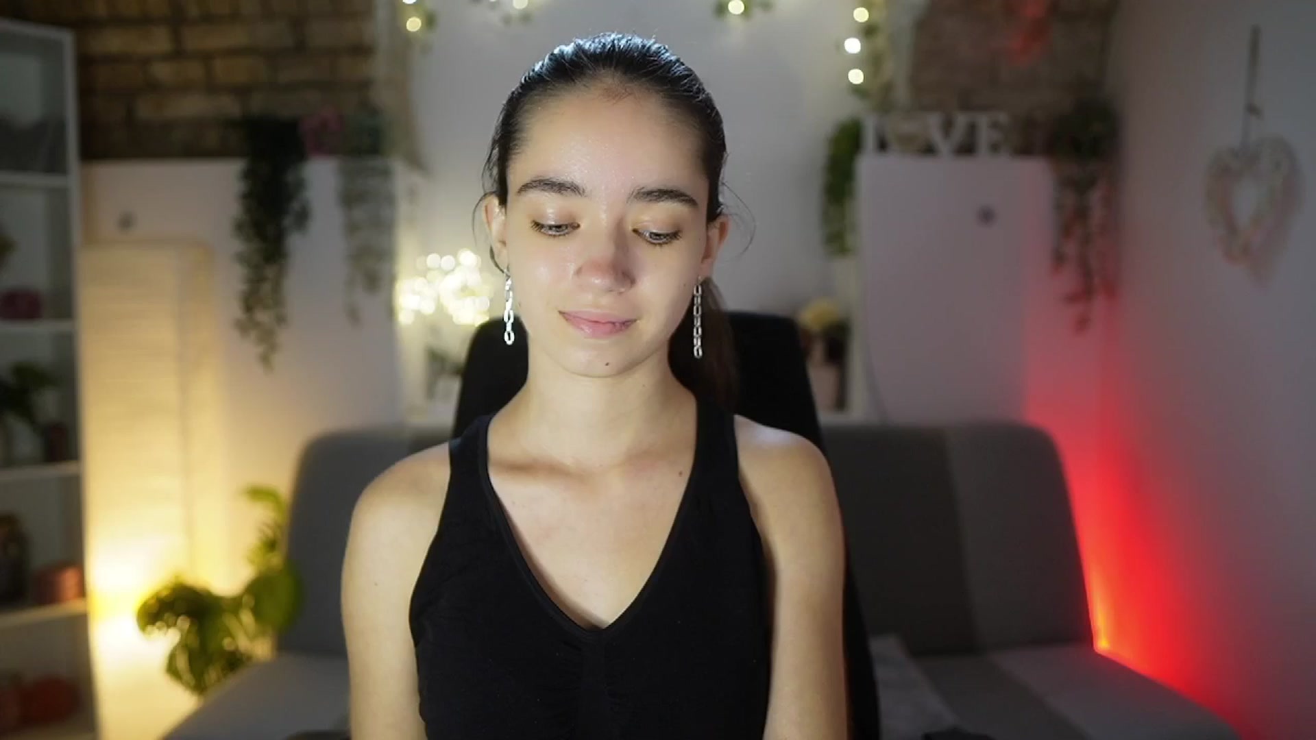 Gallery image thumbnail from Gia_Paige18's myfreecams stream on, 08/17/2025, 12:59 image 1 of 20