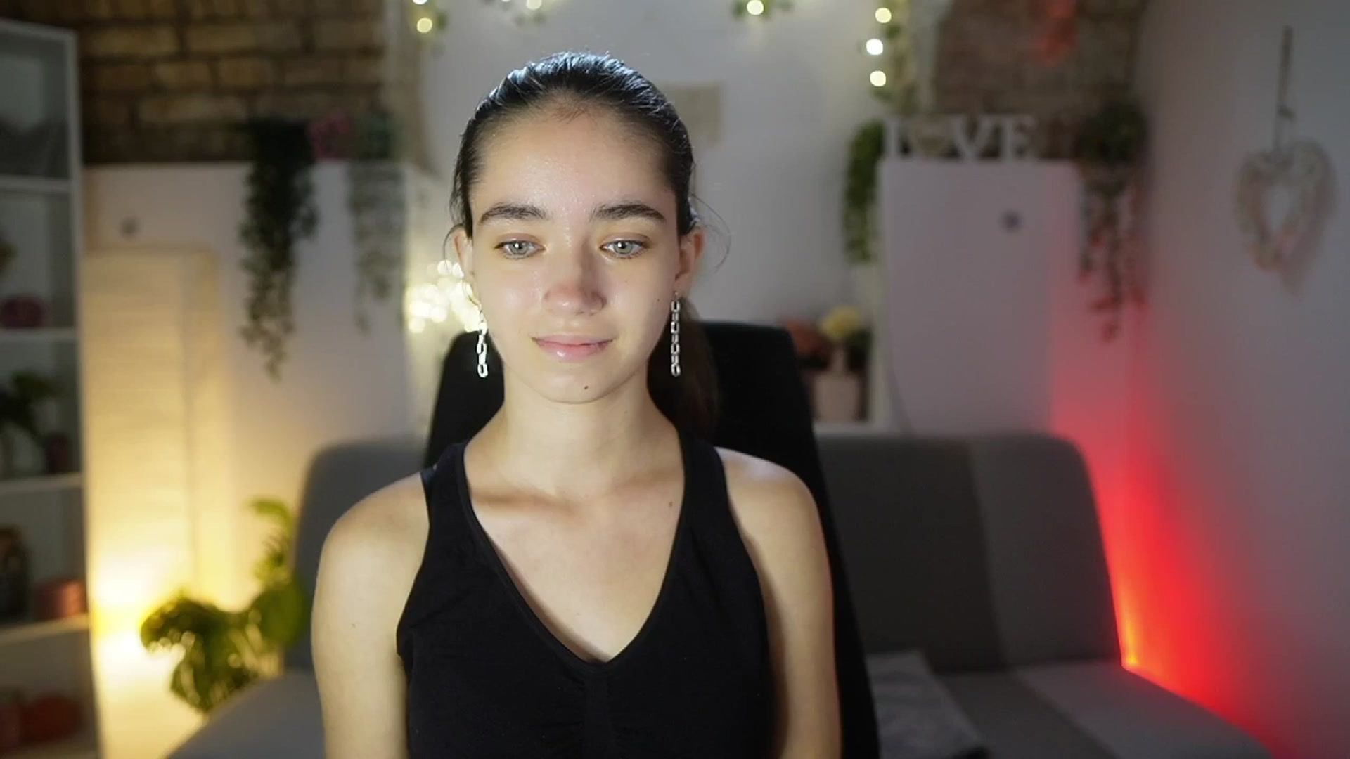 Gallery image thumbnail from Gia_Paige18's myfreecams stream on, 08/17/2025, 12:59 image 4 of 20