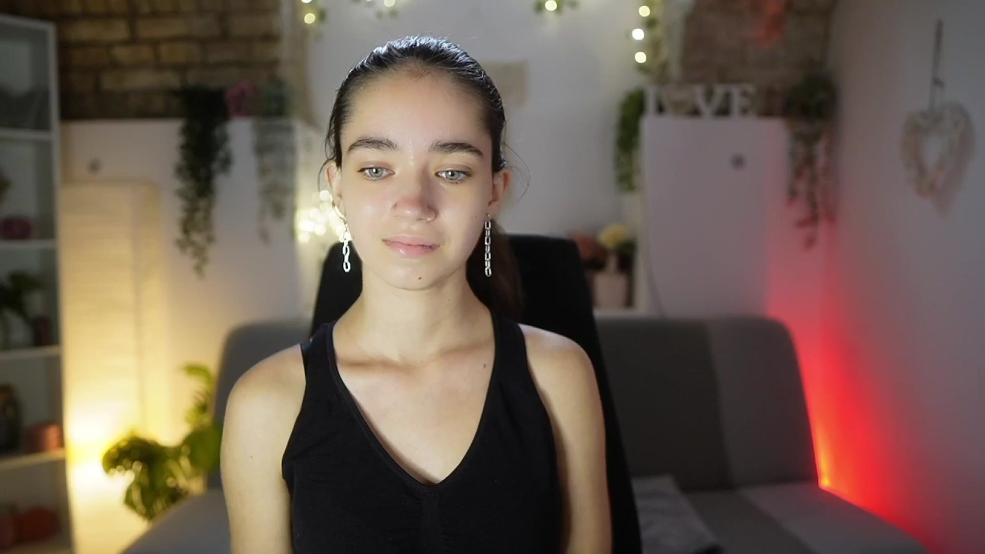 Gallery image thumbnail from Gia_Paige18's myfreecams stream on, 08/17/2025, 12:59 image 3 of 20