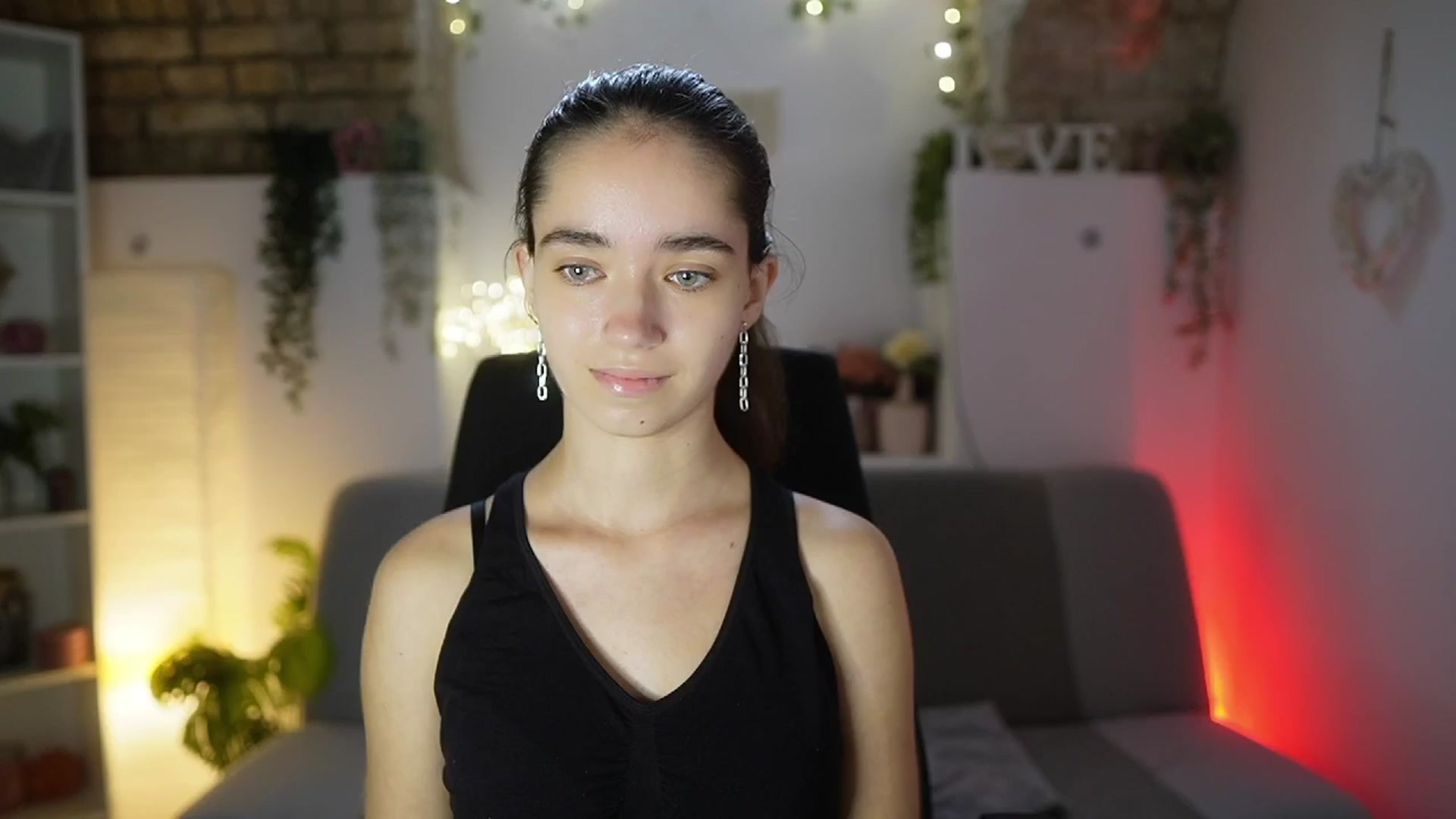 Gallery image thumbnail from Gia_Paige18's myfreecams stream on, 08/17/2025, 12:59 image 9 of 20