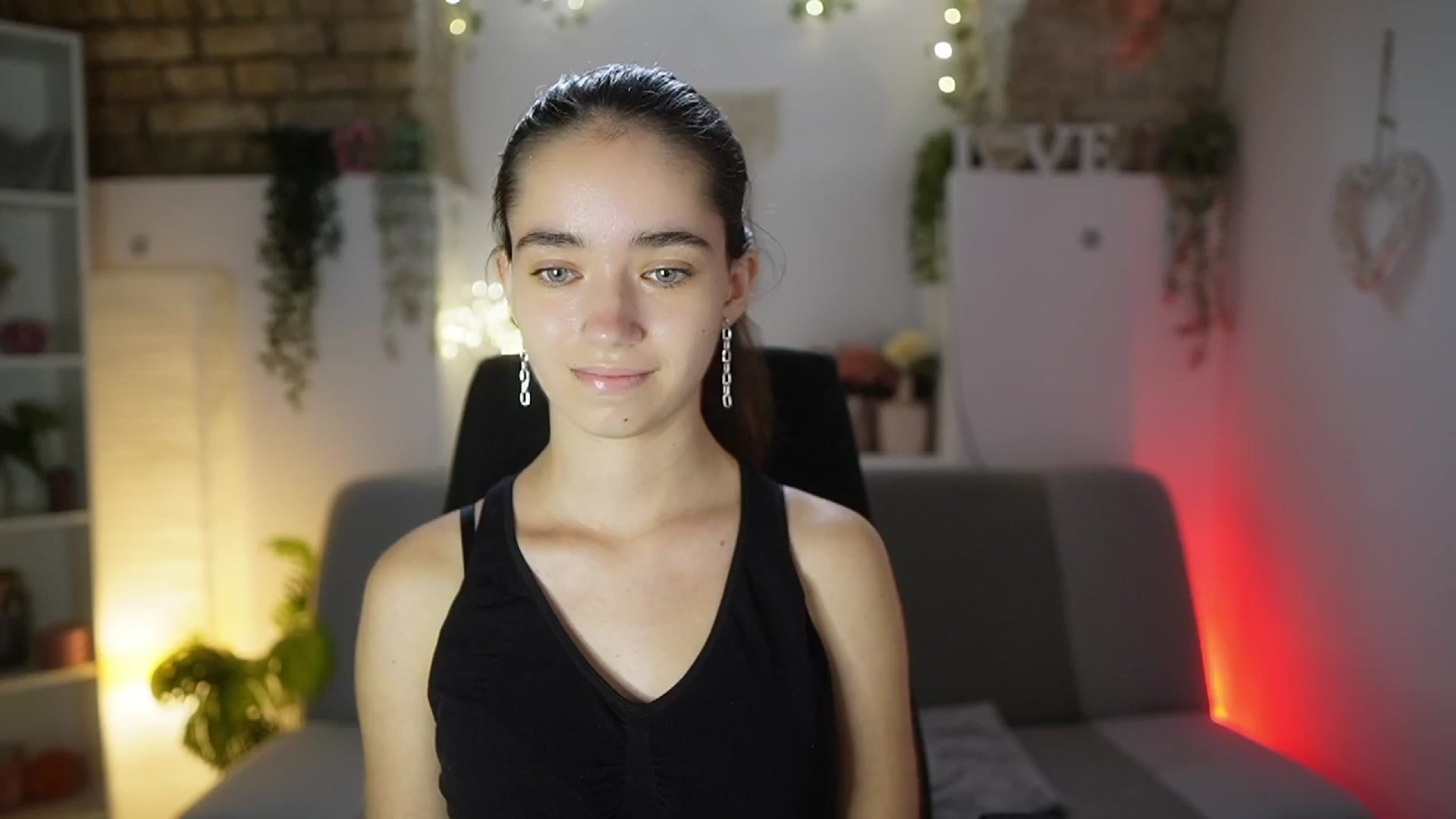 Gallery image thumbnail from Gia_Paige18's myfreecams stream on, 08/17/2025, 12:59 image 11 of 20