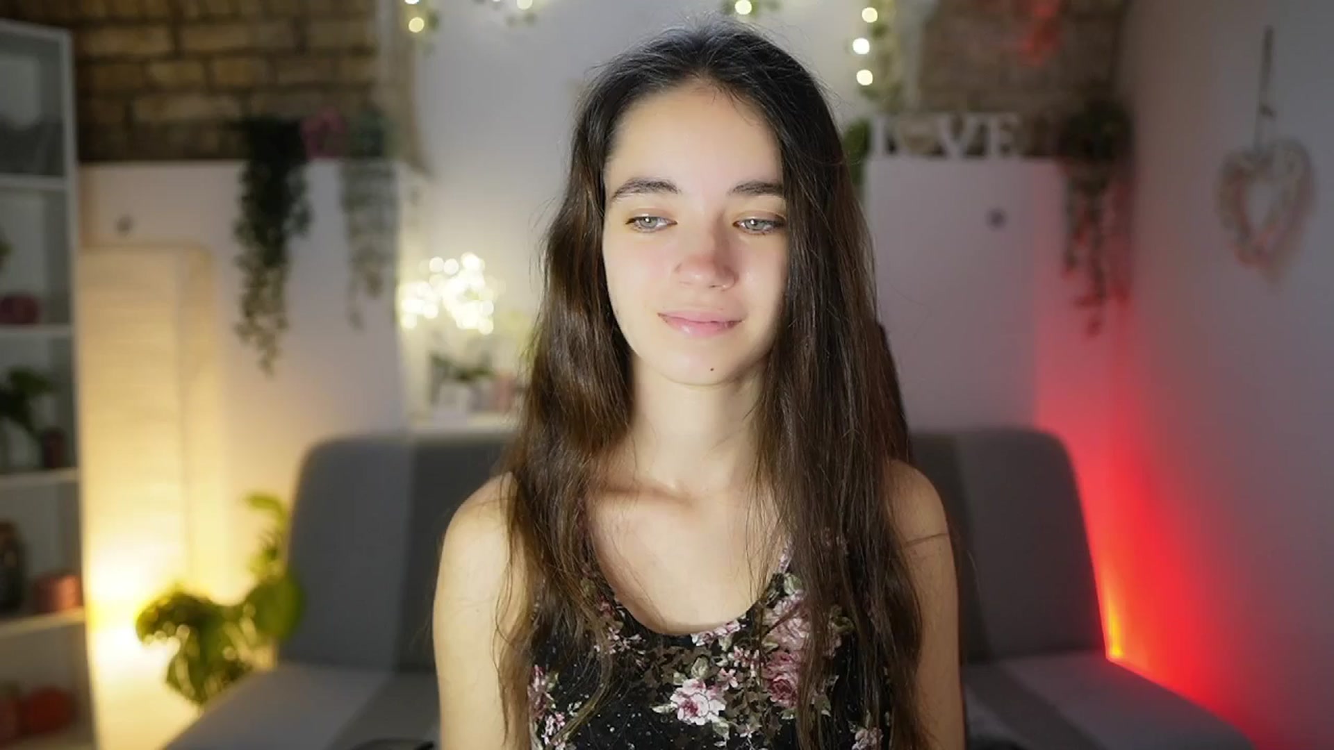 Gallery image thumbnail from Gia_Paige18's myfreecams stream on, 08/18/2025, 08:30 image 12 of 20