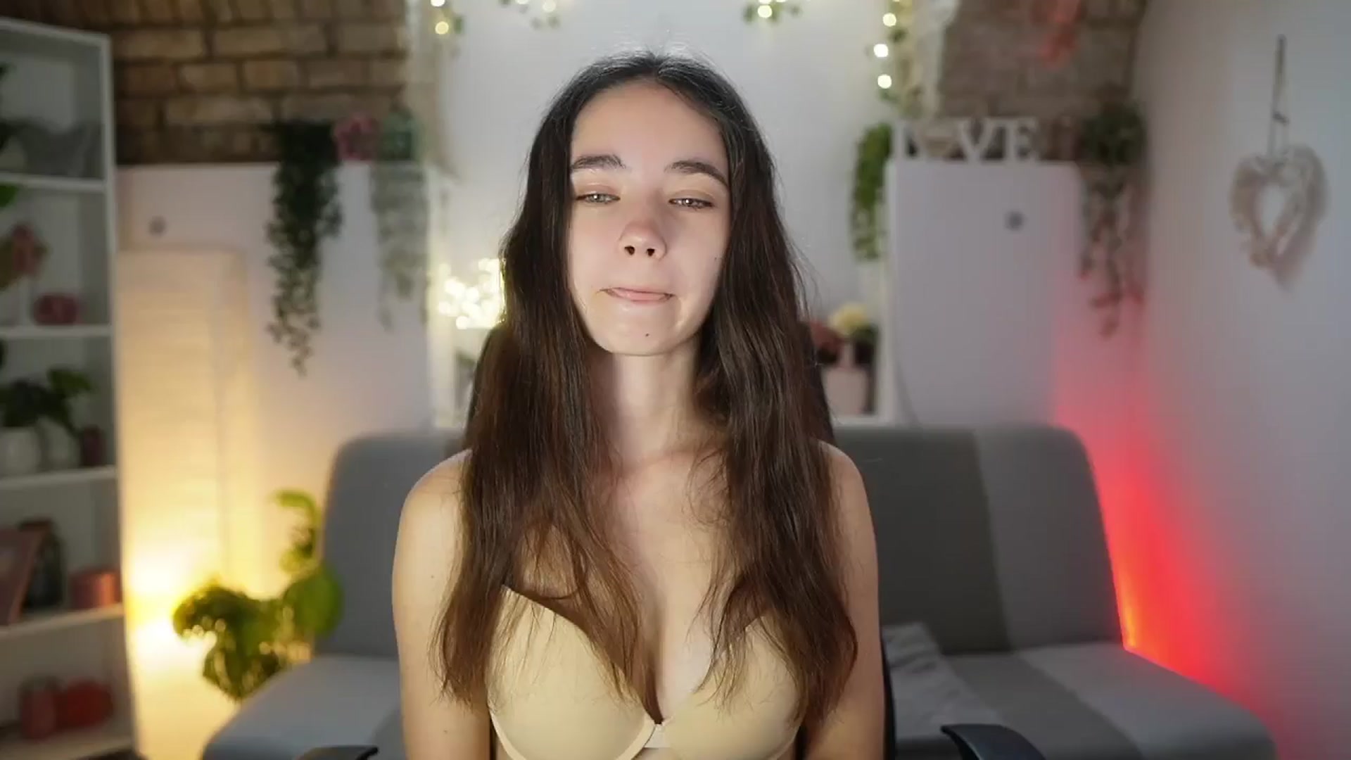 Gallery image thumbnail from Gia_Paige18's myfreecams stream on, 08/20/2025, 07:40 image 18 of 20