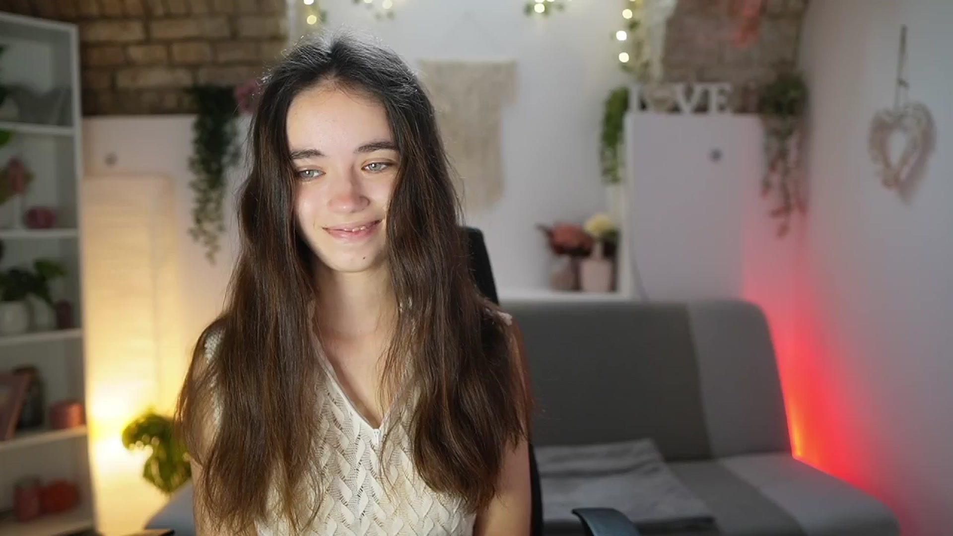 Gallery image thumbnail from Gia_Paige18's myfreecams stream on, 08/20/2025, 08:49 image 1 of 20