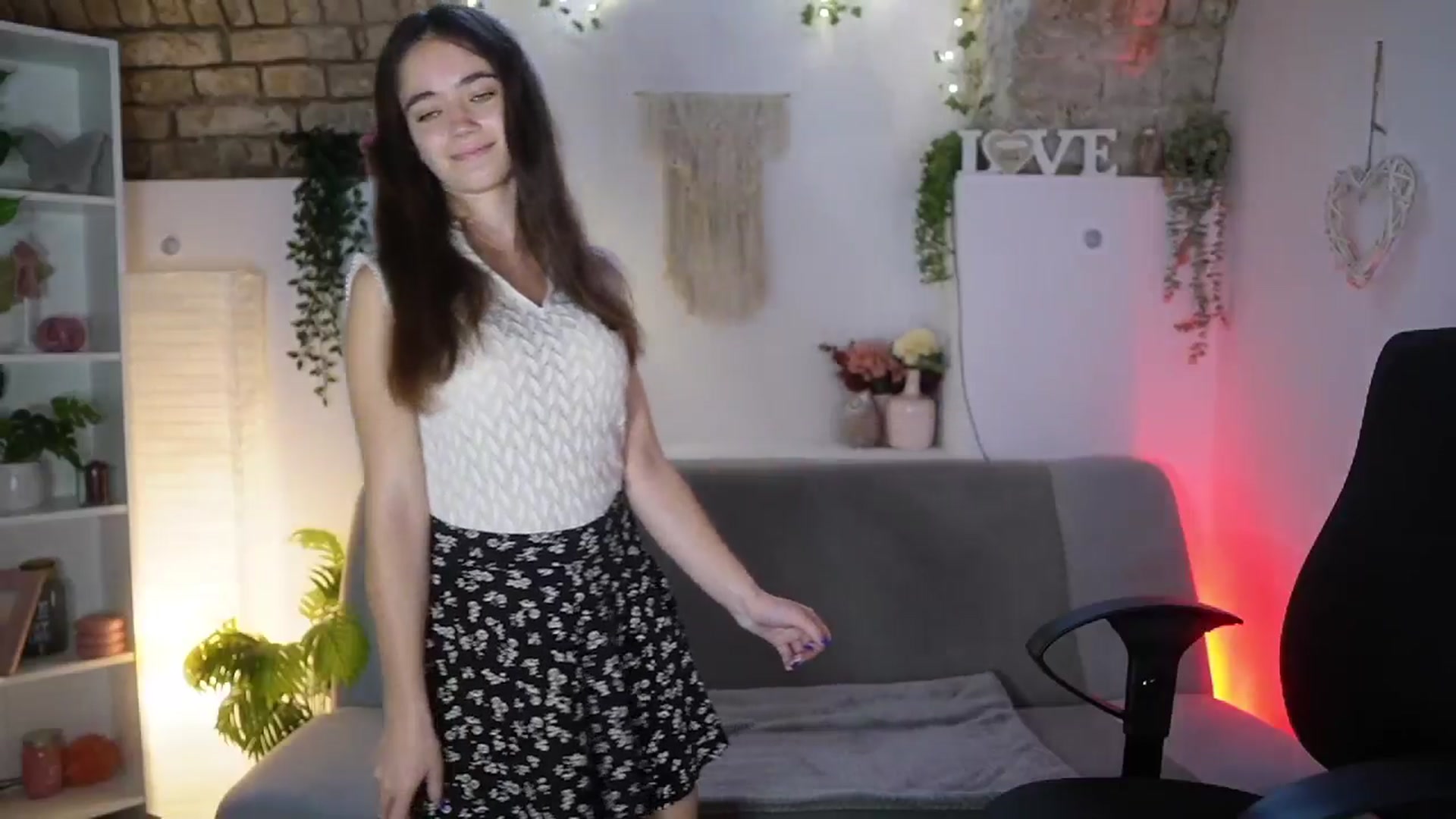 Gallery image thumbnail from Gia_Paige18's myfreecams stream on, 08/20/2025, 09:54 image 12 of 20