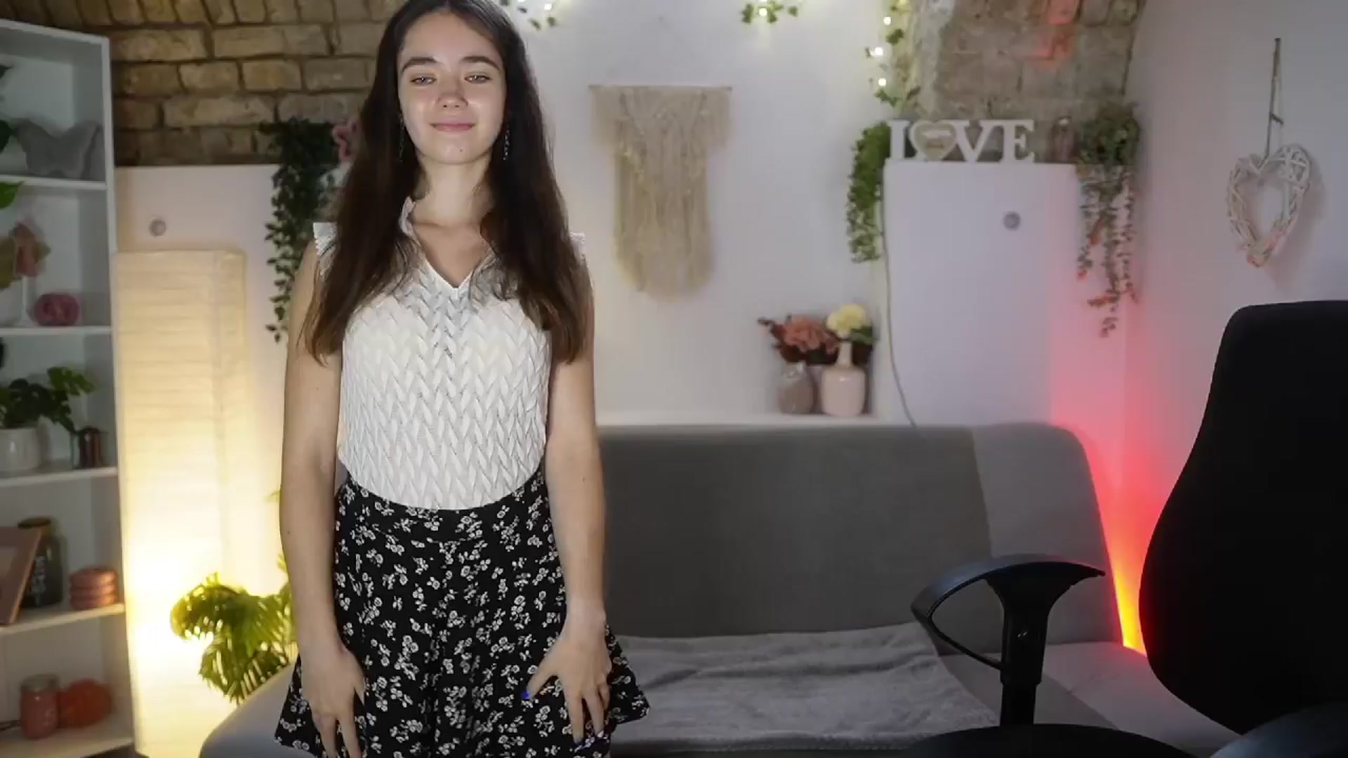 Gallery image thumbnail from Gia_Paige18's myfreecams stream on, 08/20/2025, 11:58 image 16 of 20