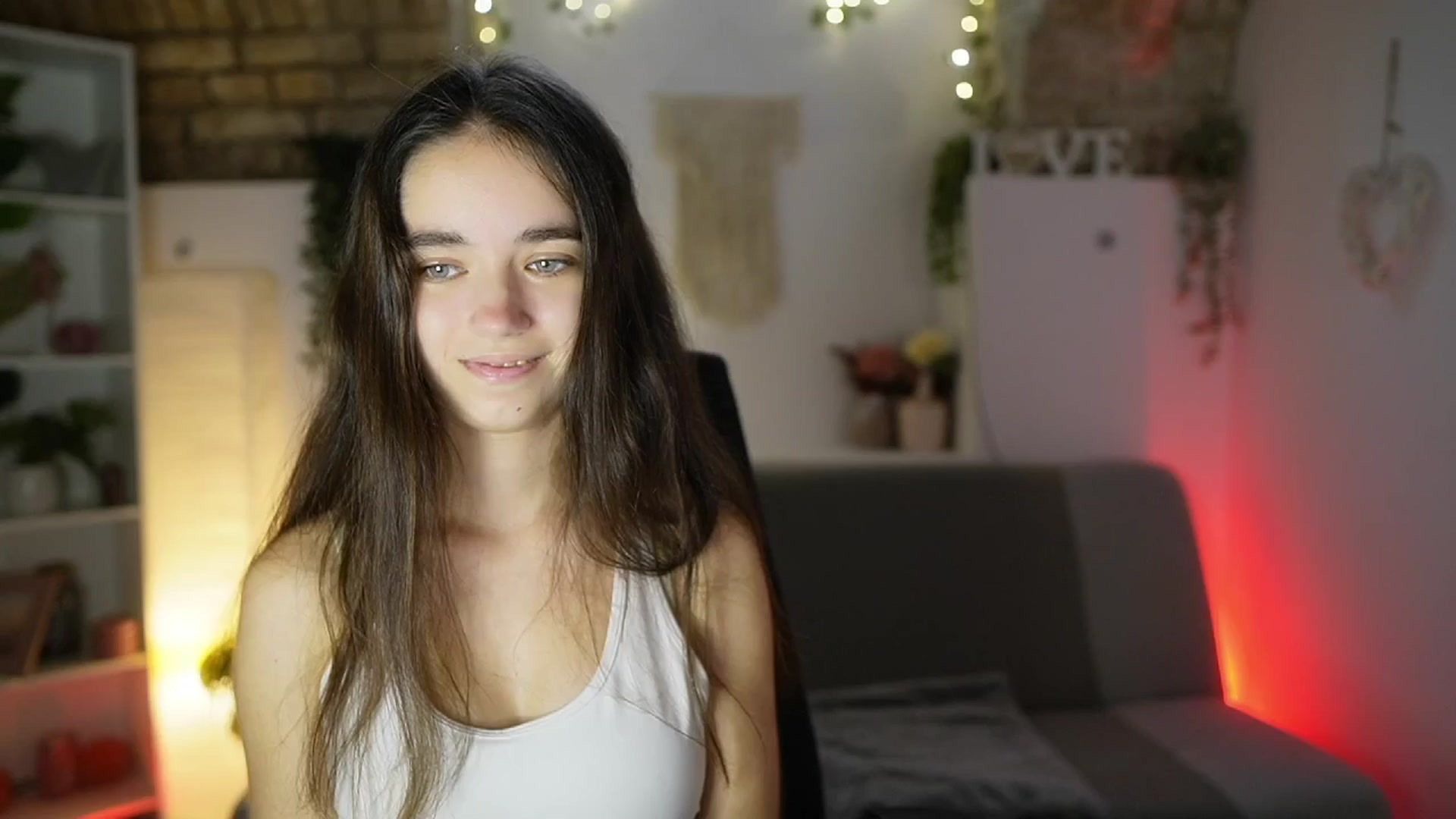 Gallery image thumbnail from Gia_Paige18's myfreecams stream on, 08/21/2025, 11:33 image 1 of 20