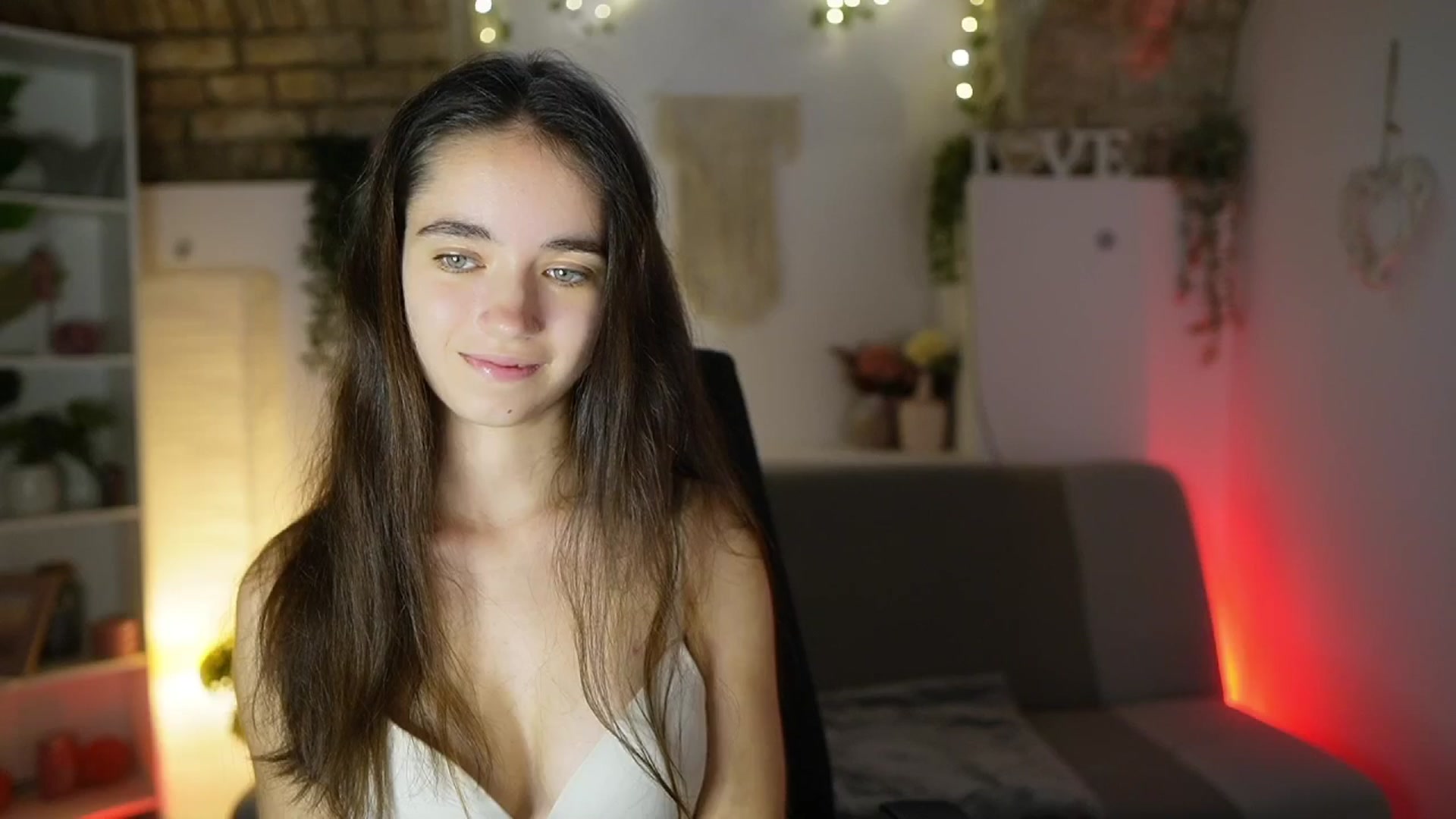 Gallery image thumbnail from Gia_Paige18's myfreecams stream on, 08/21/2025, 12:51 image 18 of 20