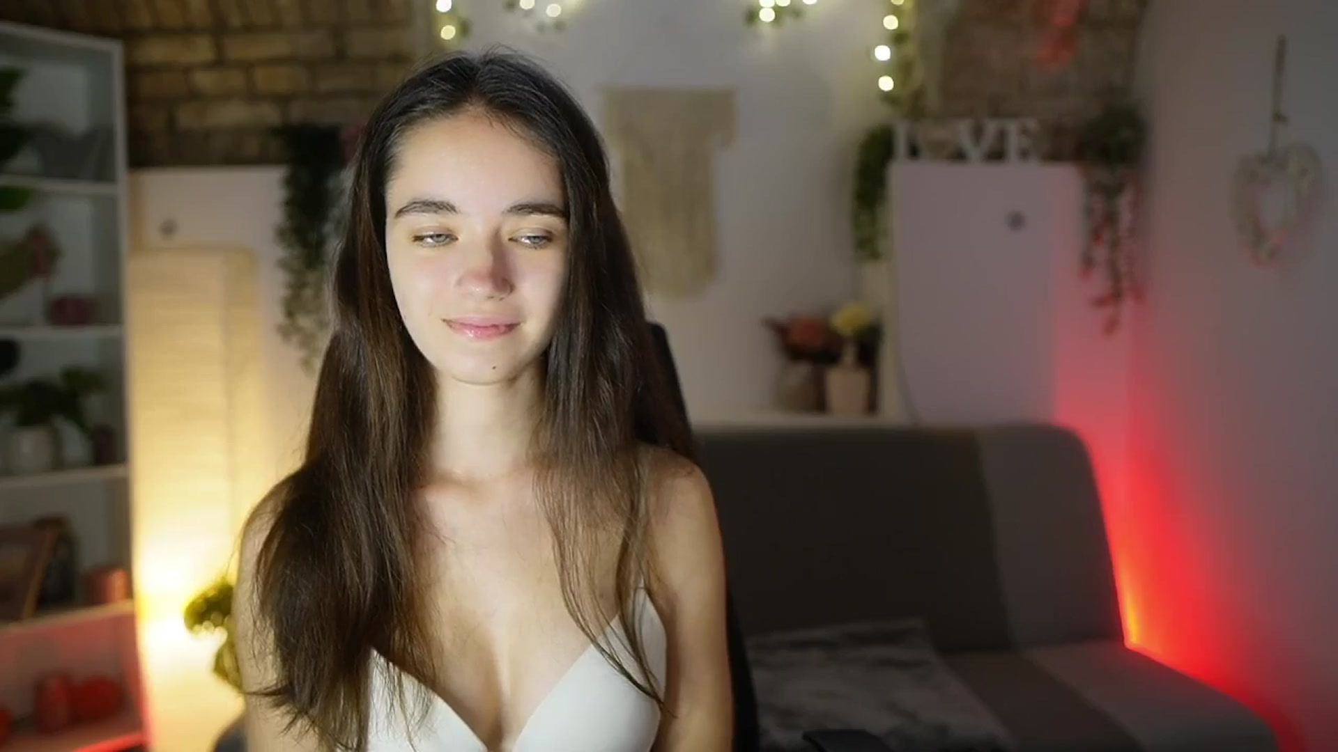 Gallery image thumbnail from Gia_Paige18's myfreecams stream on, 08/21/2025, 12:51 image 14 of 20