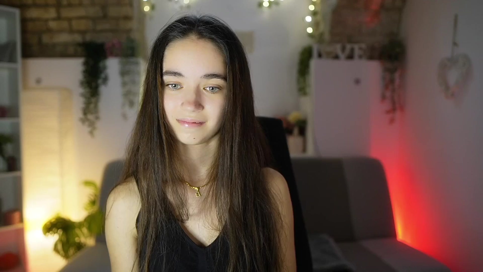 Gallery image thumbnail from Gia_Paige18's myfreecams stream on, 08/25/2025, 13:05 image 7 of 20