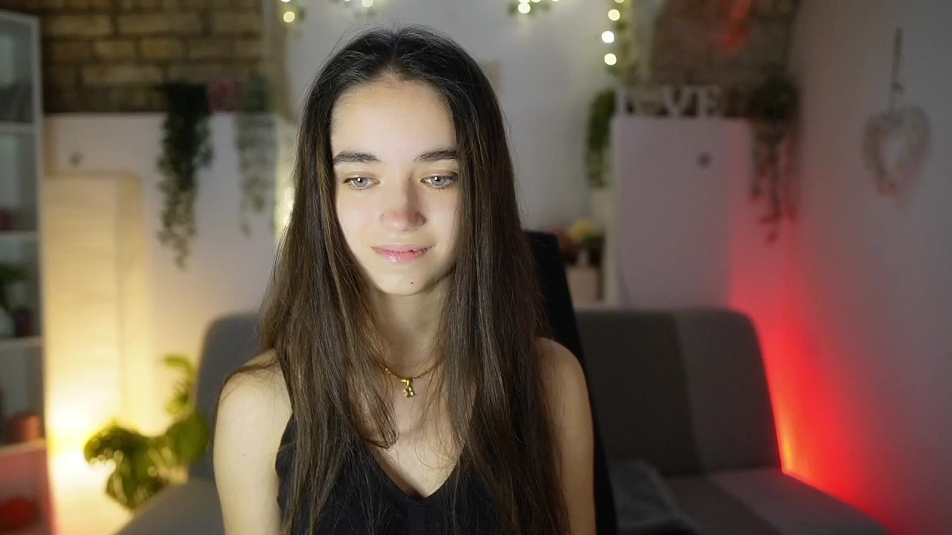 Gallery image thumbnail from Gia_Paige18's myfreecams stream on, 08/25/2025, 13:05 image 3 of 20